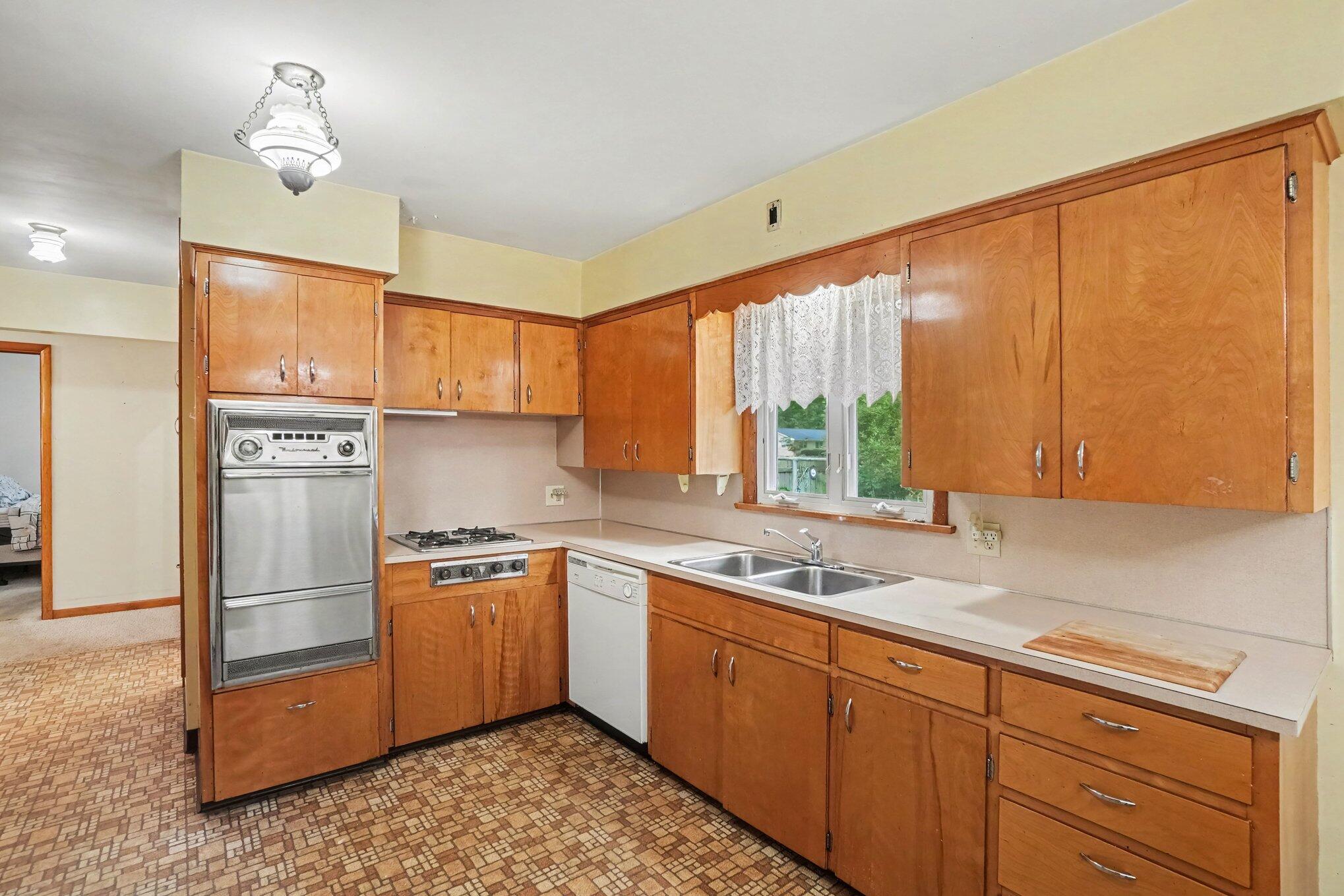 2836 Green Ridge Avenue Muskegon MI 49445