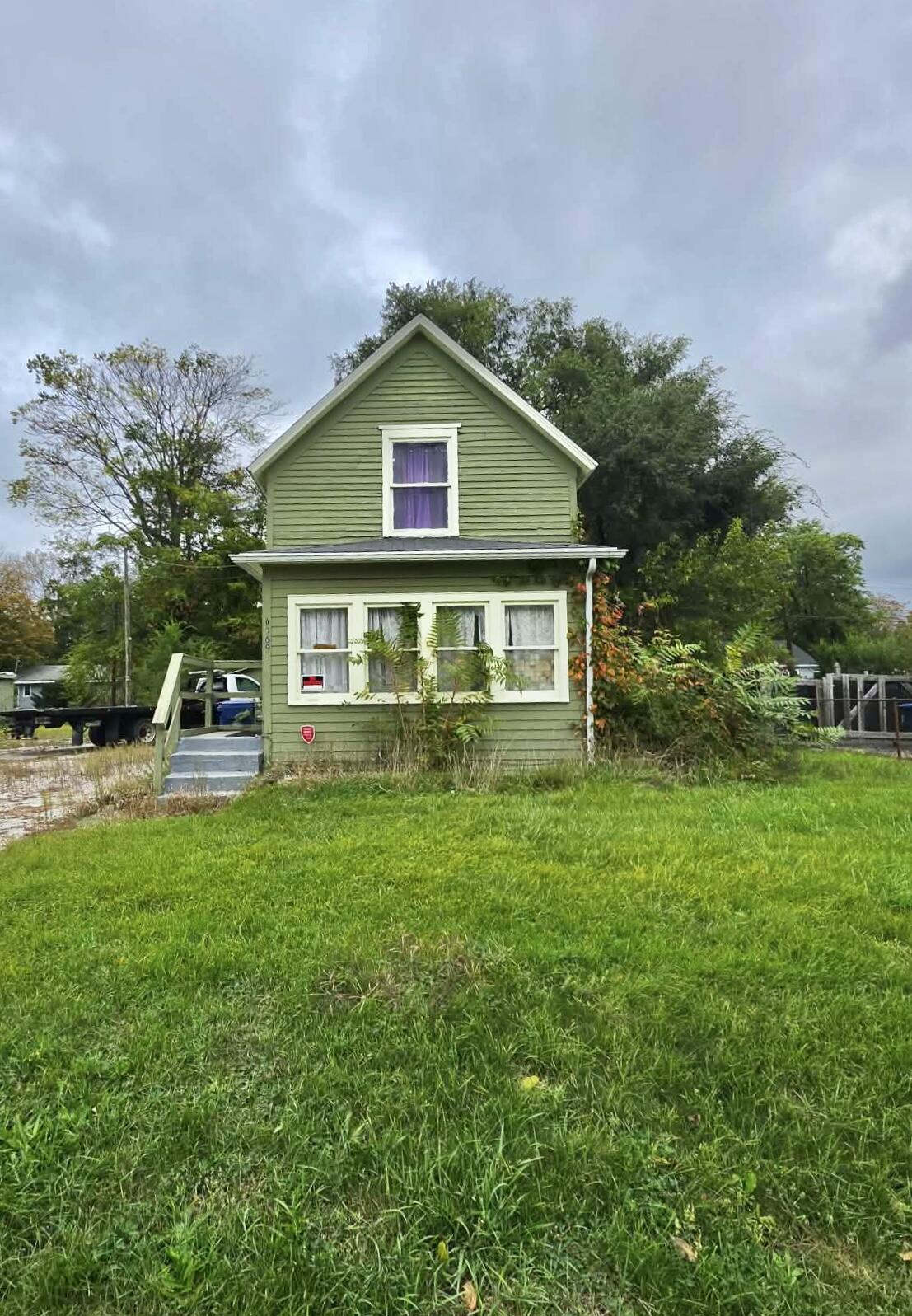 1069 E Main Street Benton Harbor MI 49022