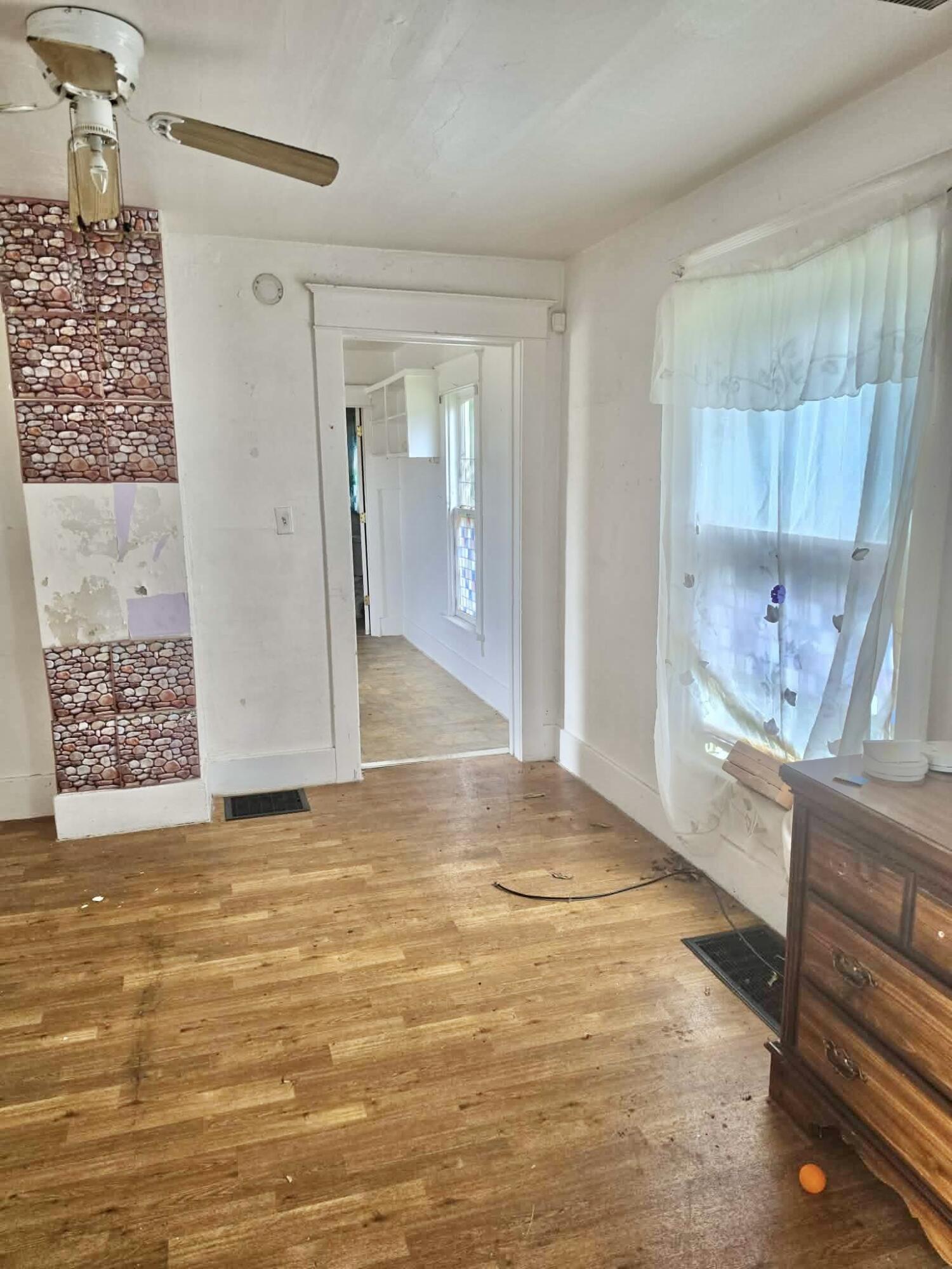 1069 E Main Street Benton Harbor MI 49022