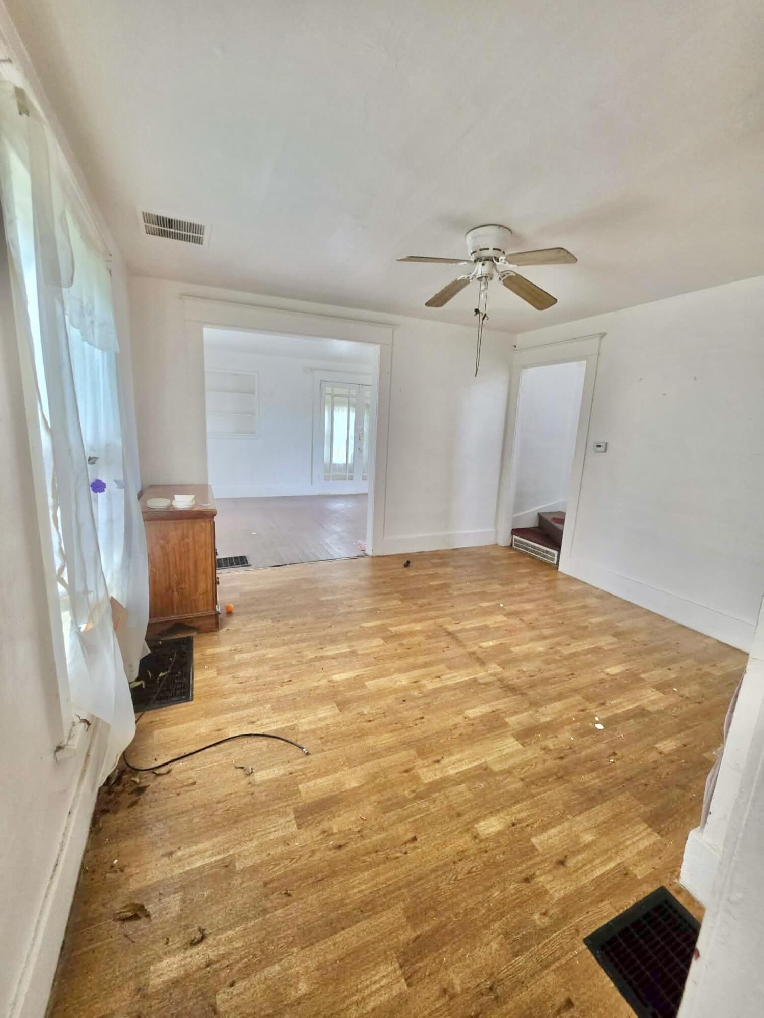 1069 E Main Street Benton Harbor MI 49022