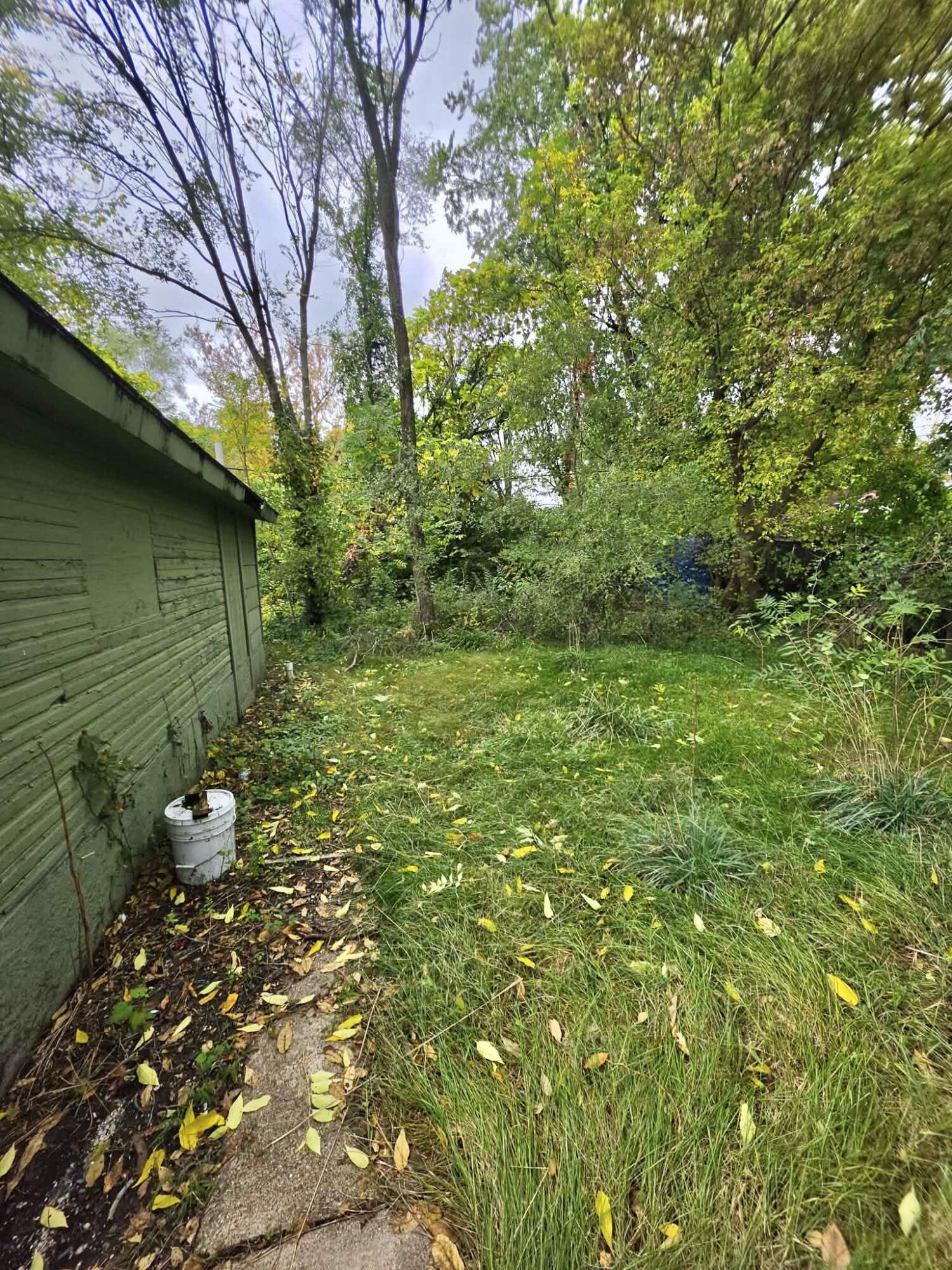 1069 E Main Street Benton Harbor MI 49022