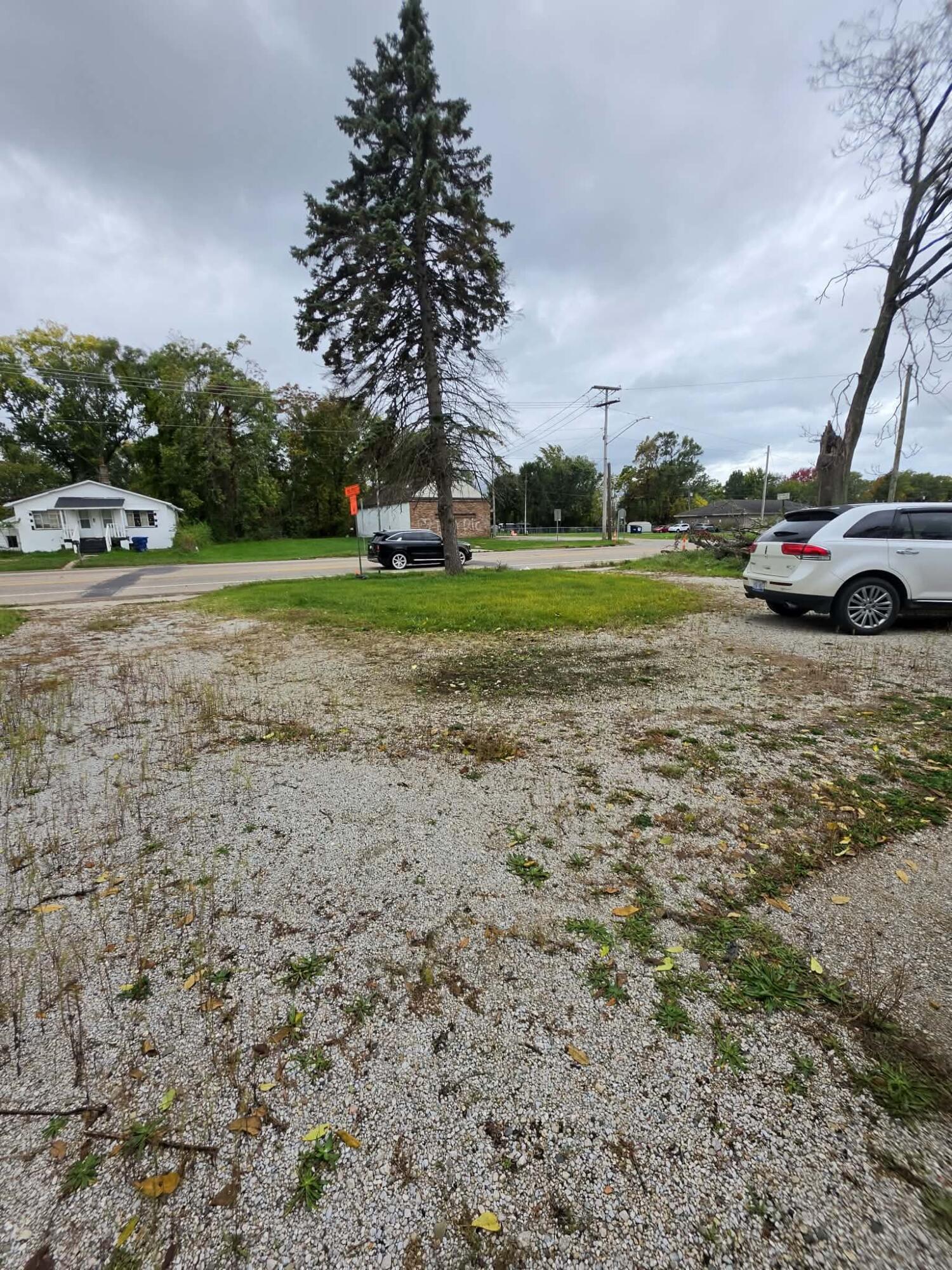 1069 E Main Street Benton Harbor MI 49022