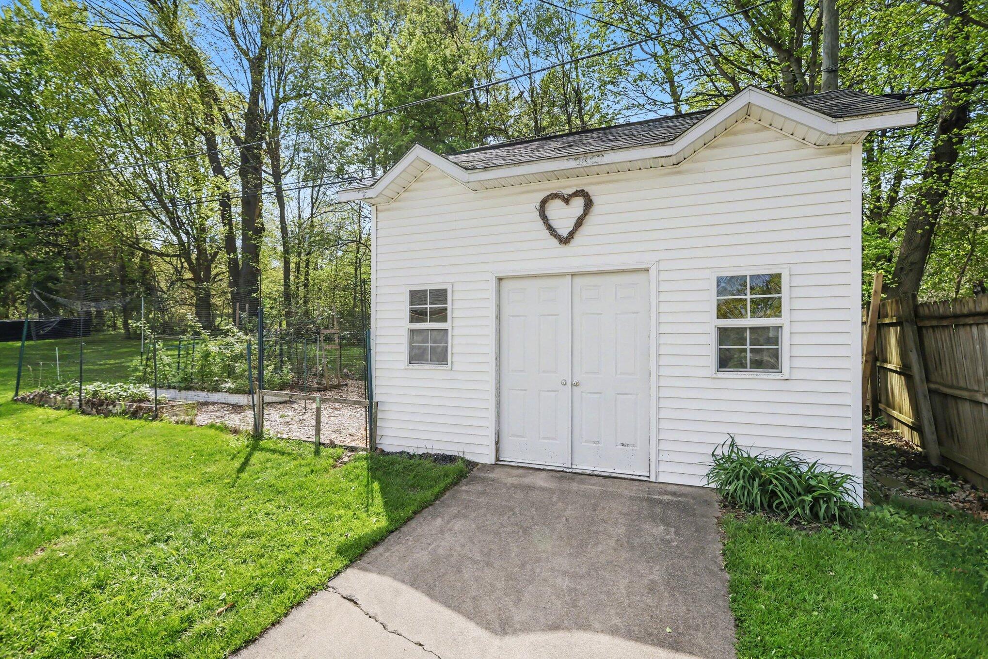 10 Grand Avenue Niles MI 49120