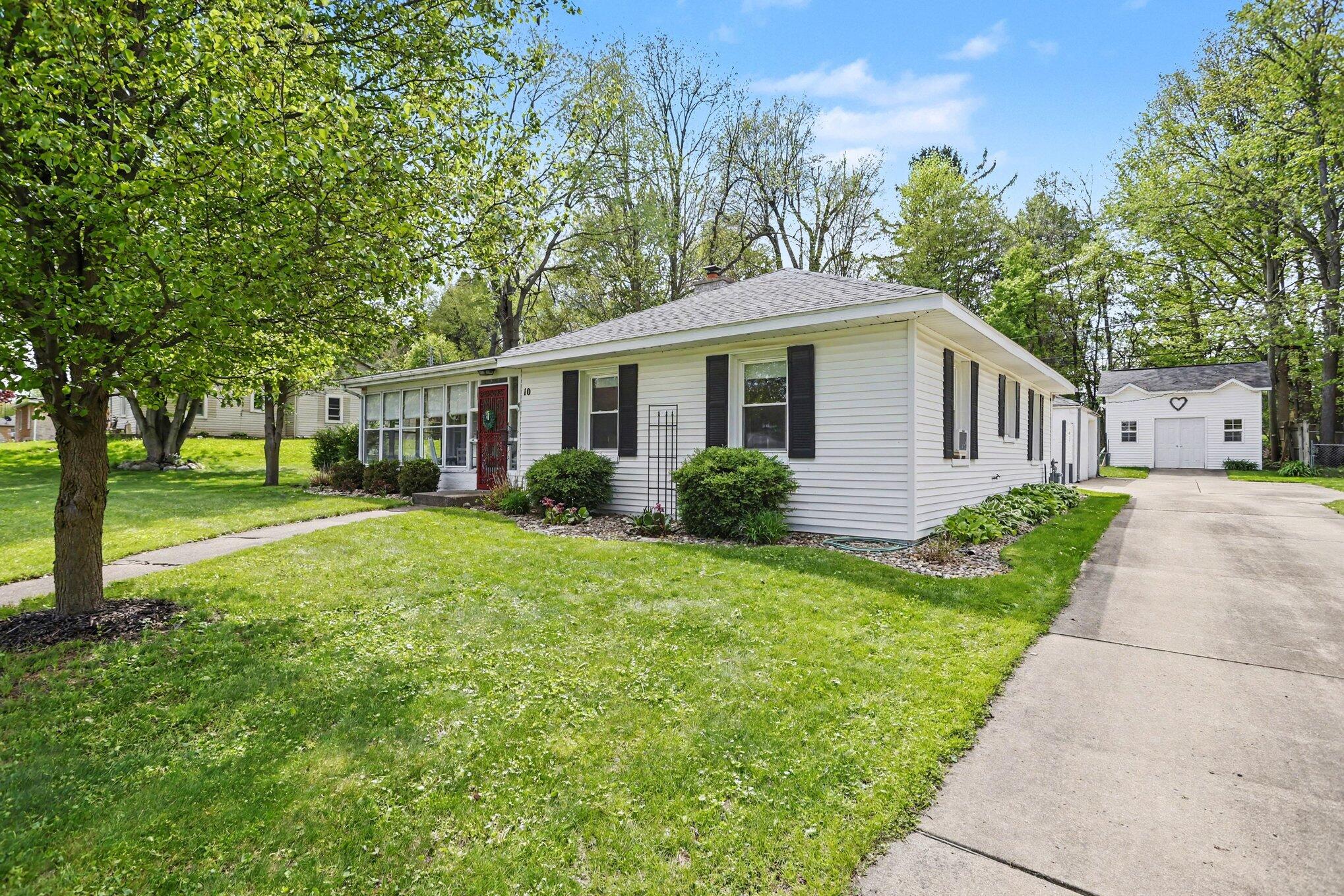 10 Grand Avenue Niles MI 49120