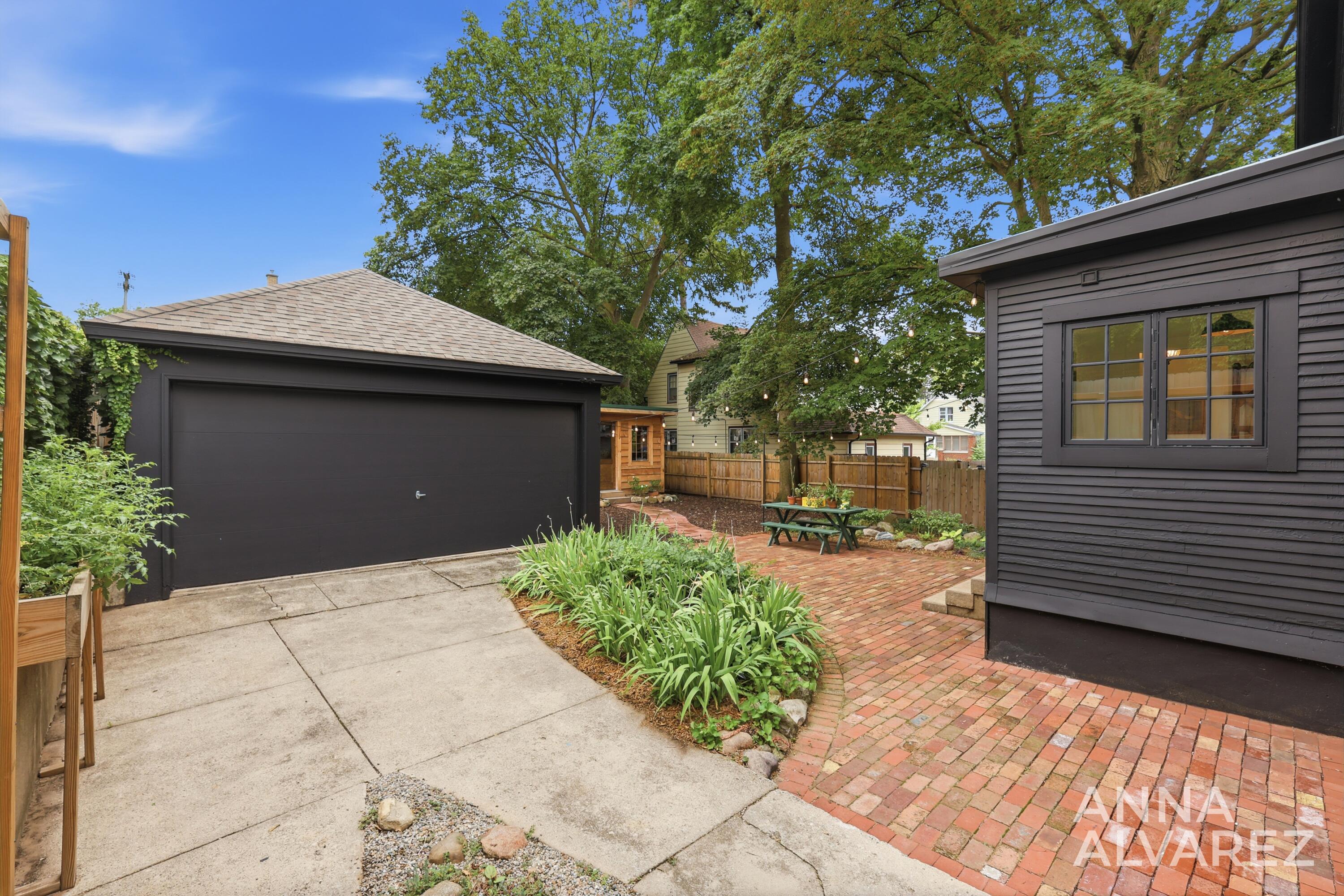 1150 Neland Avenue SE Grand Rapids MI 49507