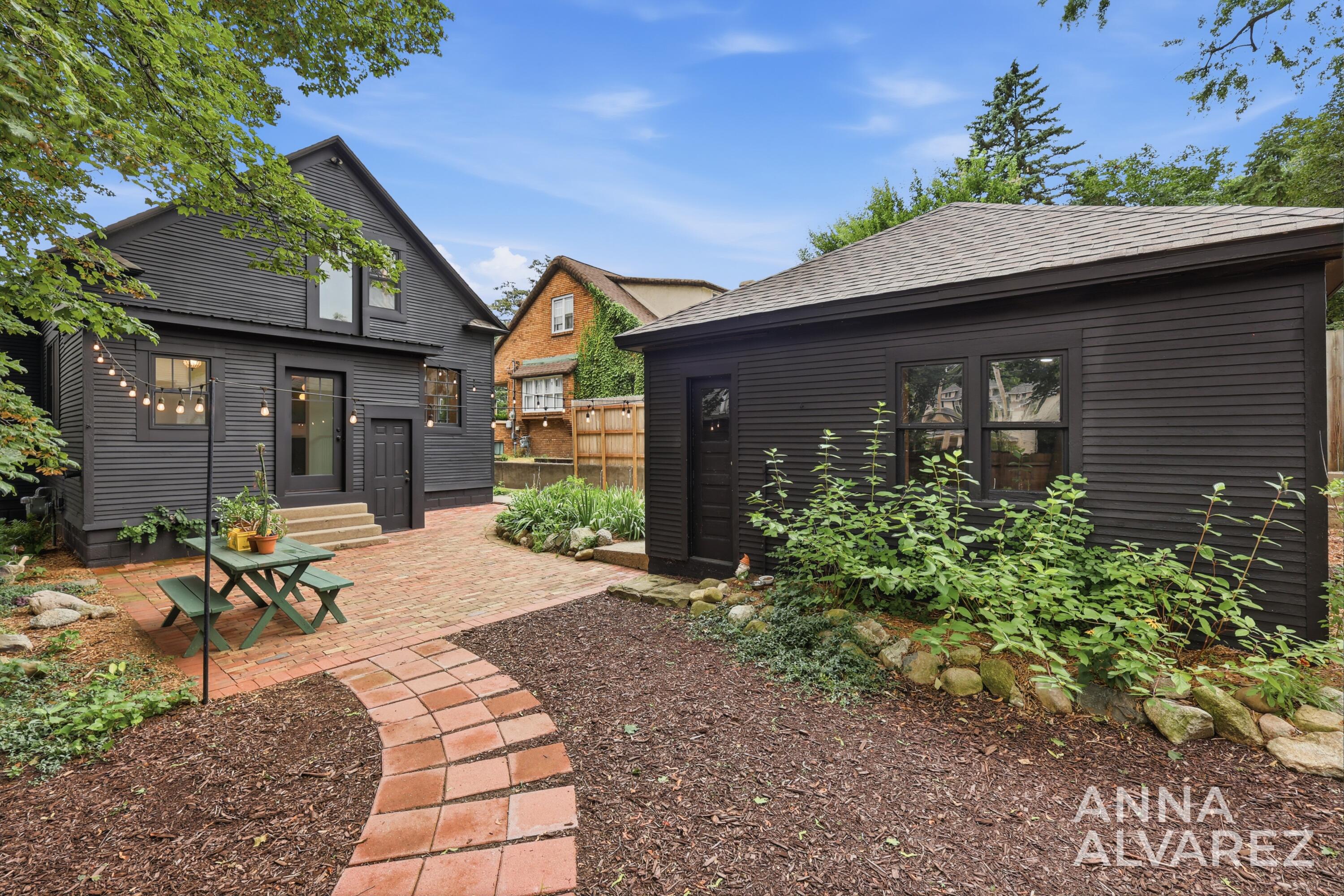 1150 Neland Avenue SE Grand Rapids MI 49507
