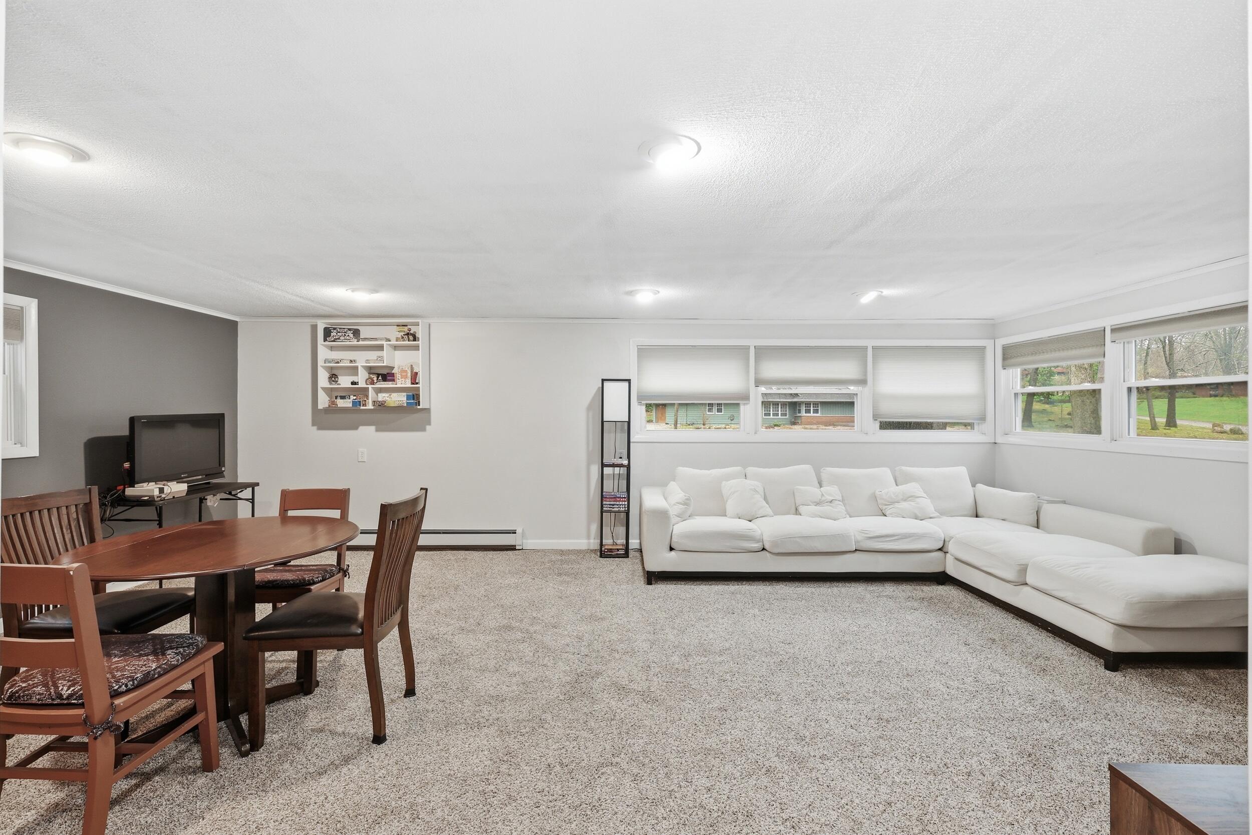 2146 Treehaven Drive Kalamazoo MI 49008