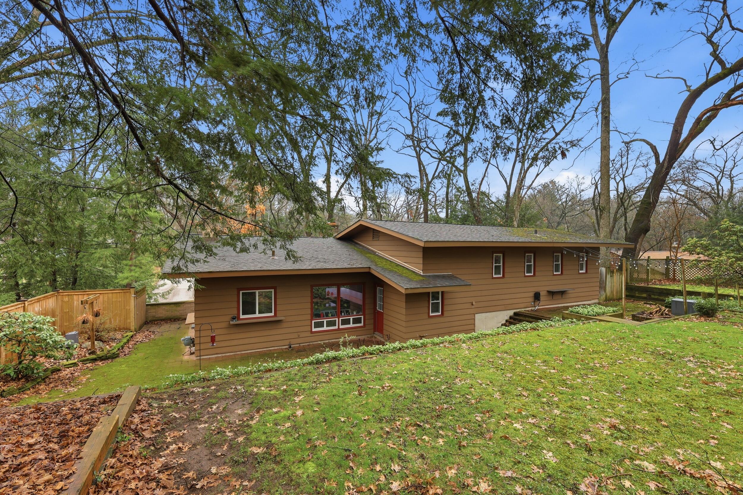 2146 Treehaven Drive Kalamazoo MI 49008