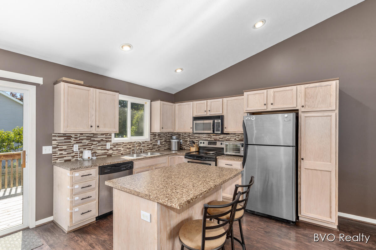 15448 Meadowlark Drive Grand Haven MI 49417