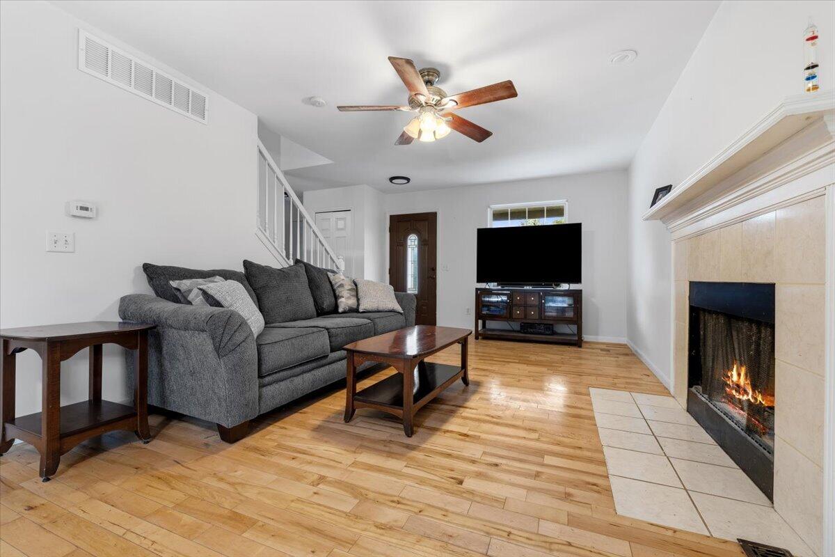 608 Heritage Circle Fenton MI 48430
