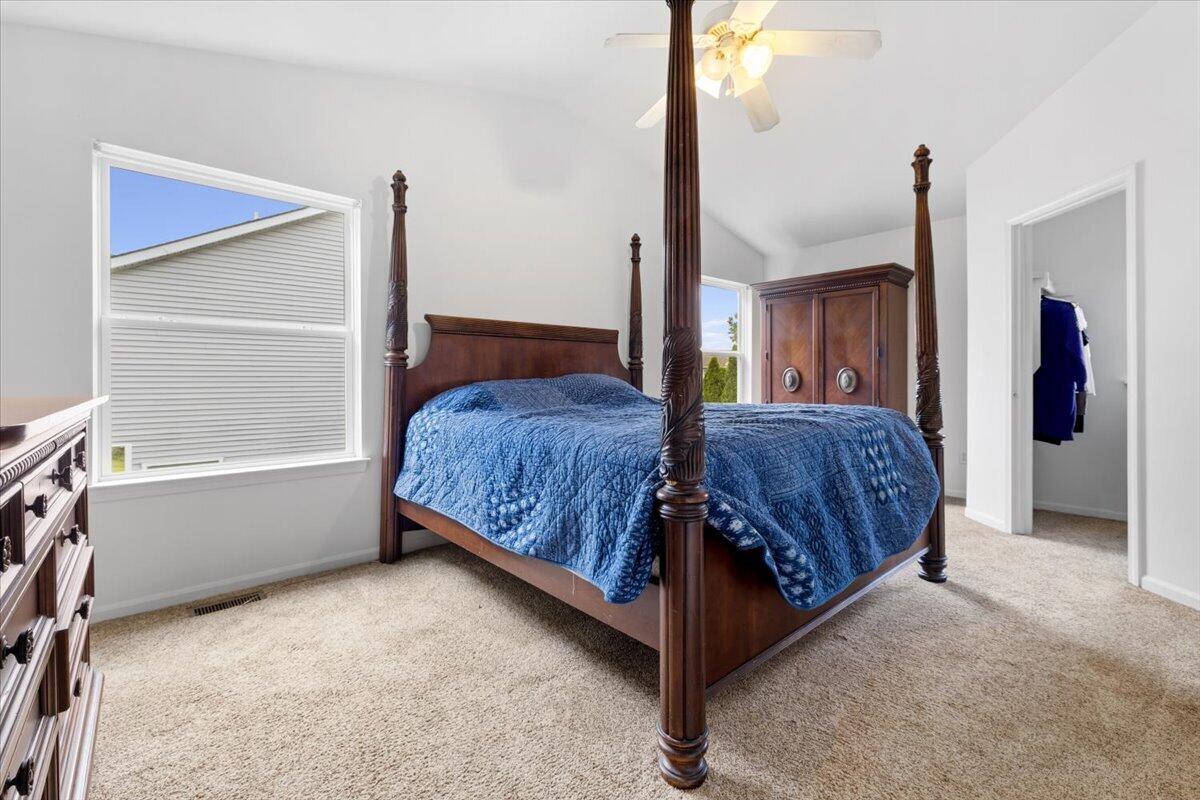608 Heritage Circle Fenton MI 48430