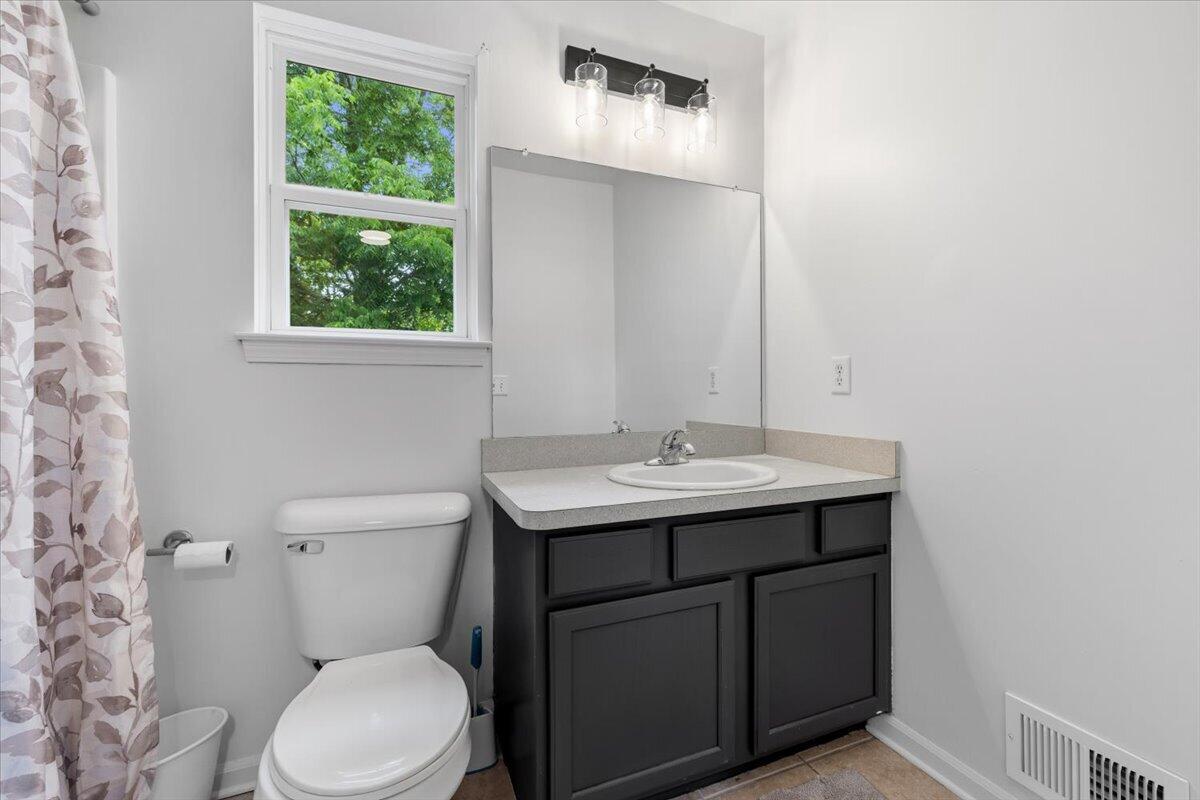 608 Heritage Circle Fenton MI 48430