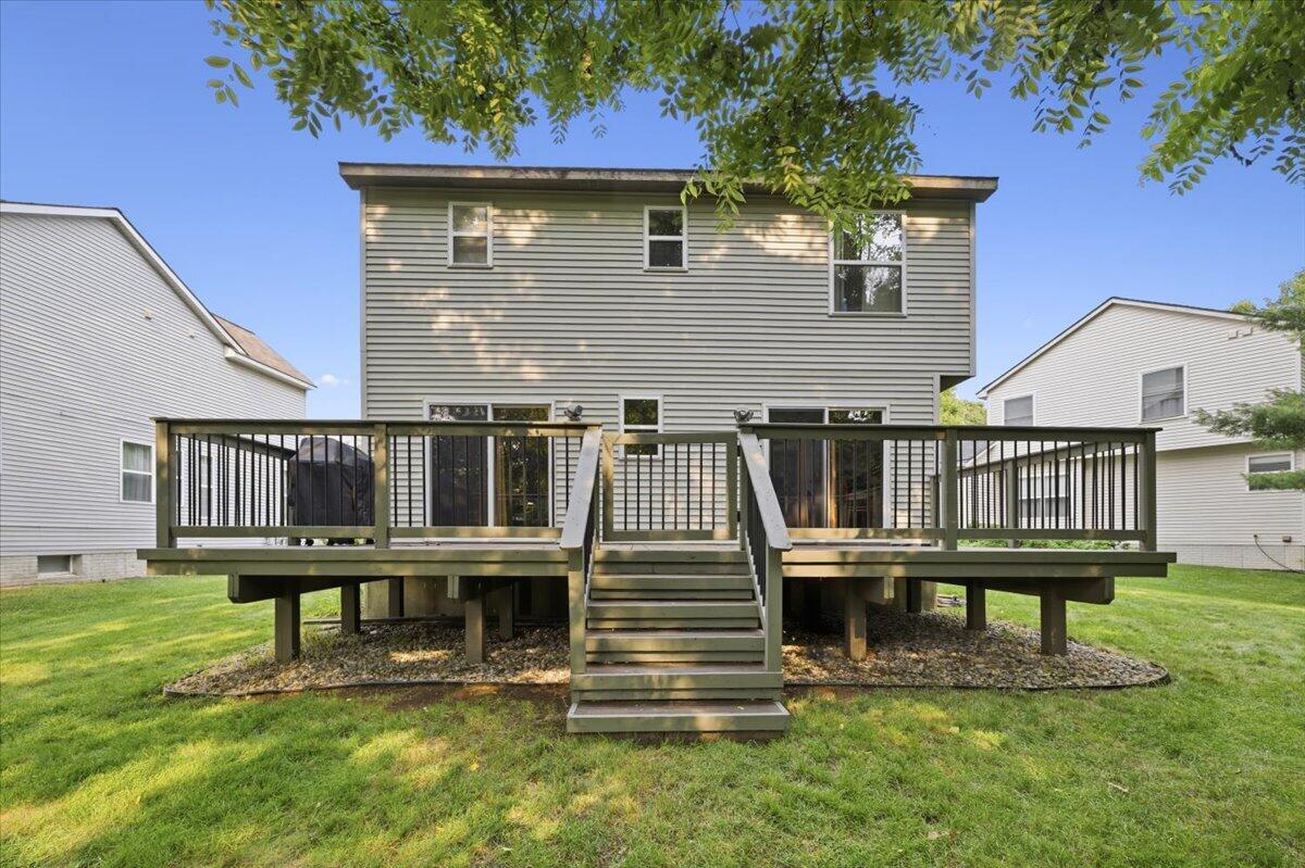 608 Heritage Circle Fenton MI 48430