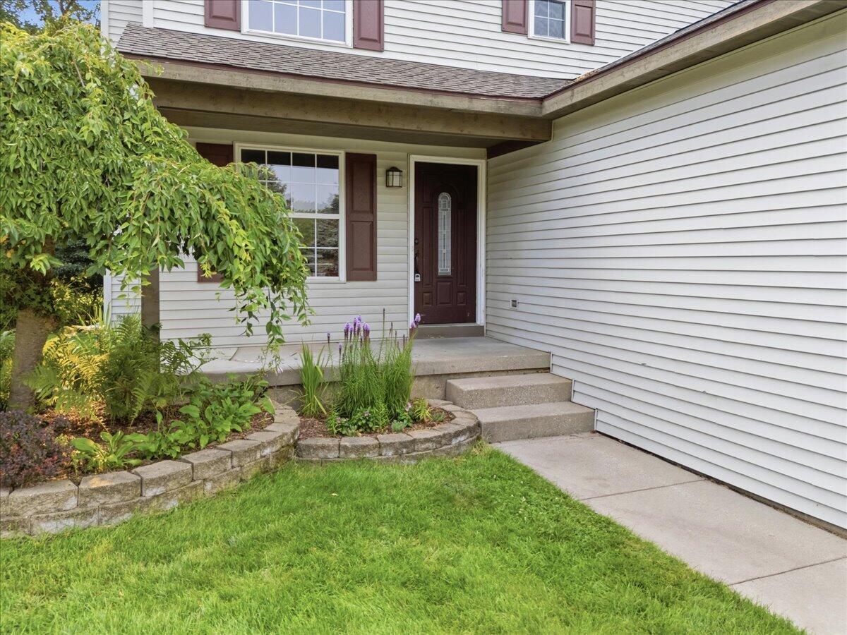 608 Heritage Circle Fenton MI 48430
