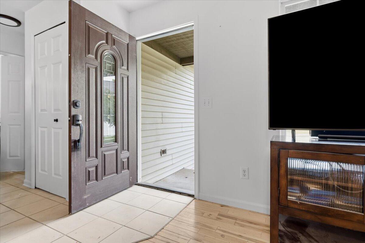 608 Heritage Circle Fenton MI 48430