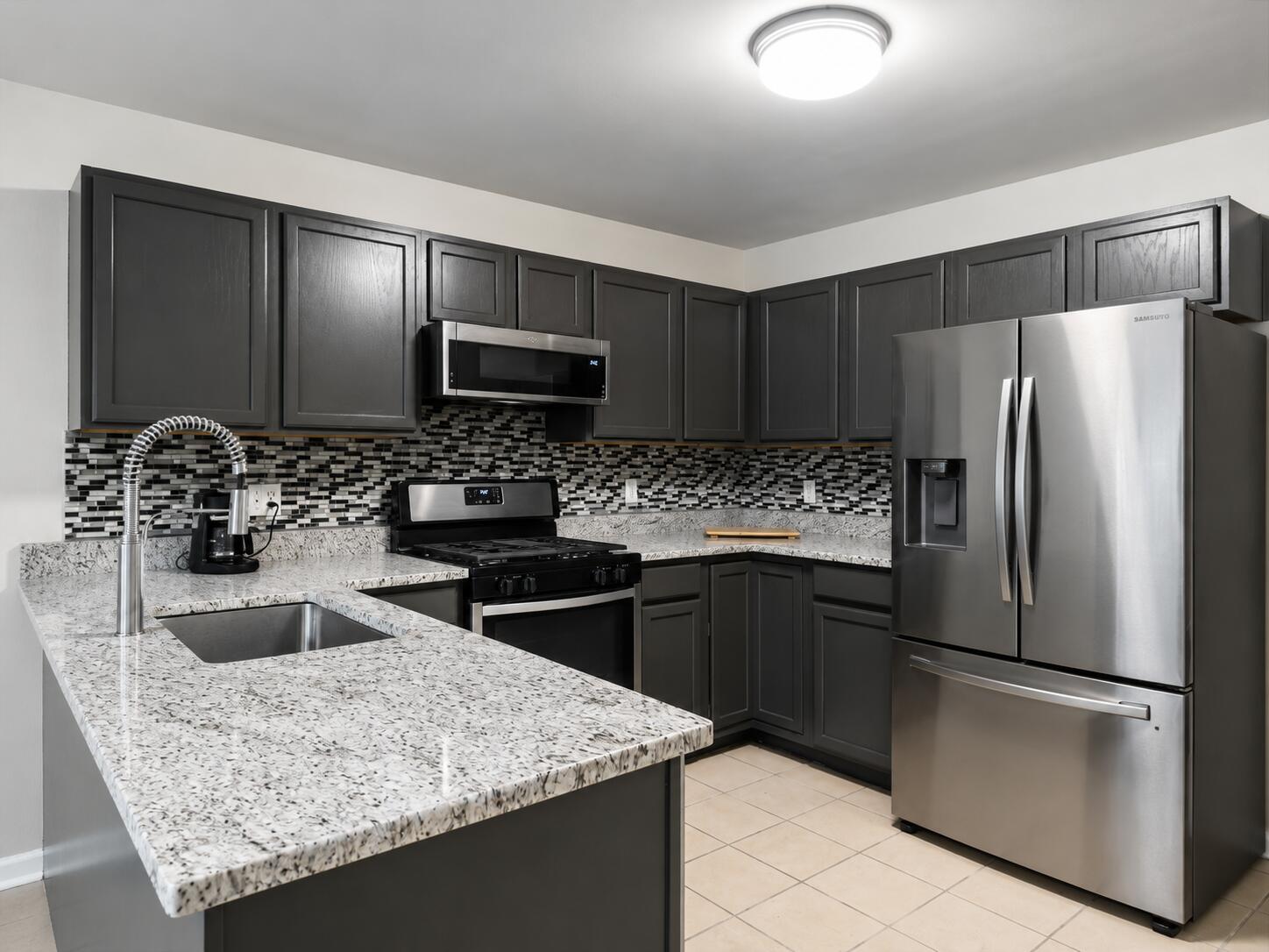 608 Heritage Circle Fenton MI 48430