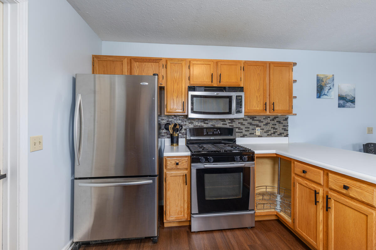4815 Sweet Cherry Lane Kalamazoo MI 49004