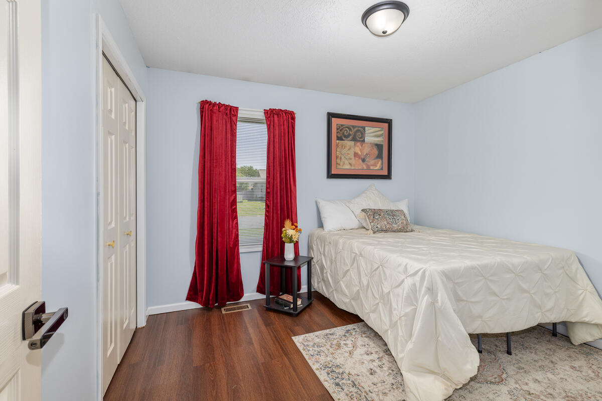 4815 Sweet Cherry Lane Kalamazoo MI 49004
