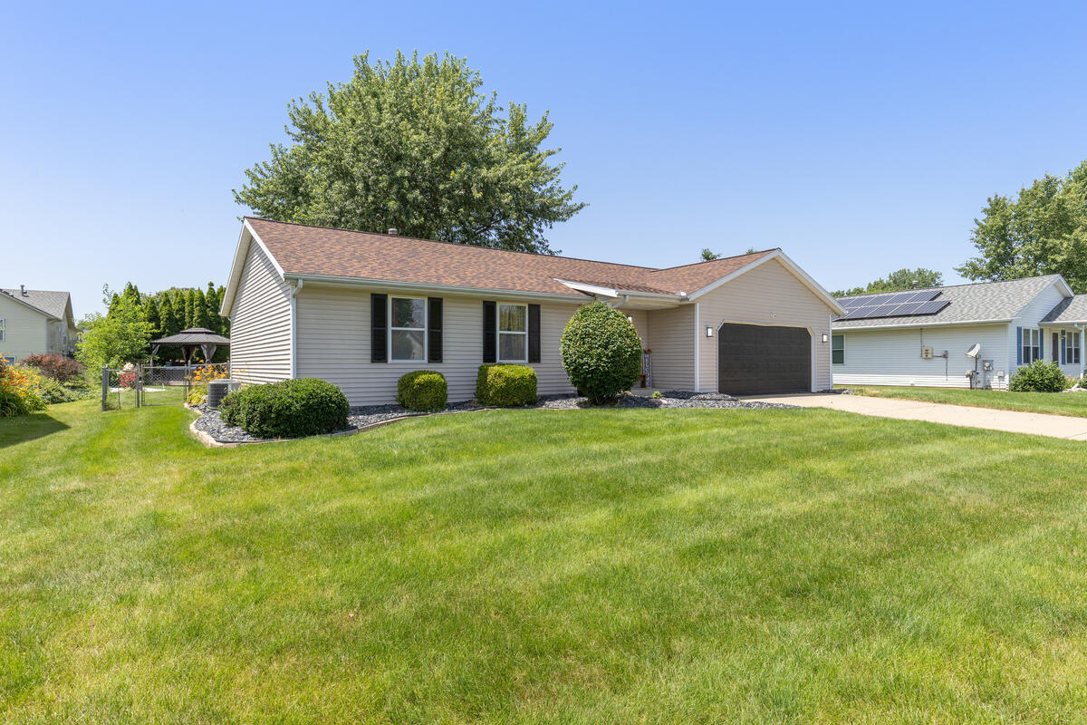 4815 Sweet Cherry Lane Kalamazoo MI 49004