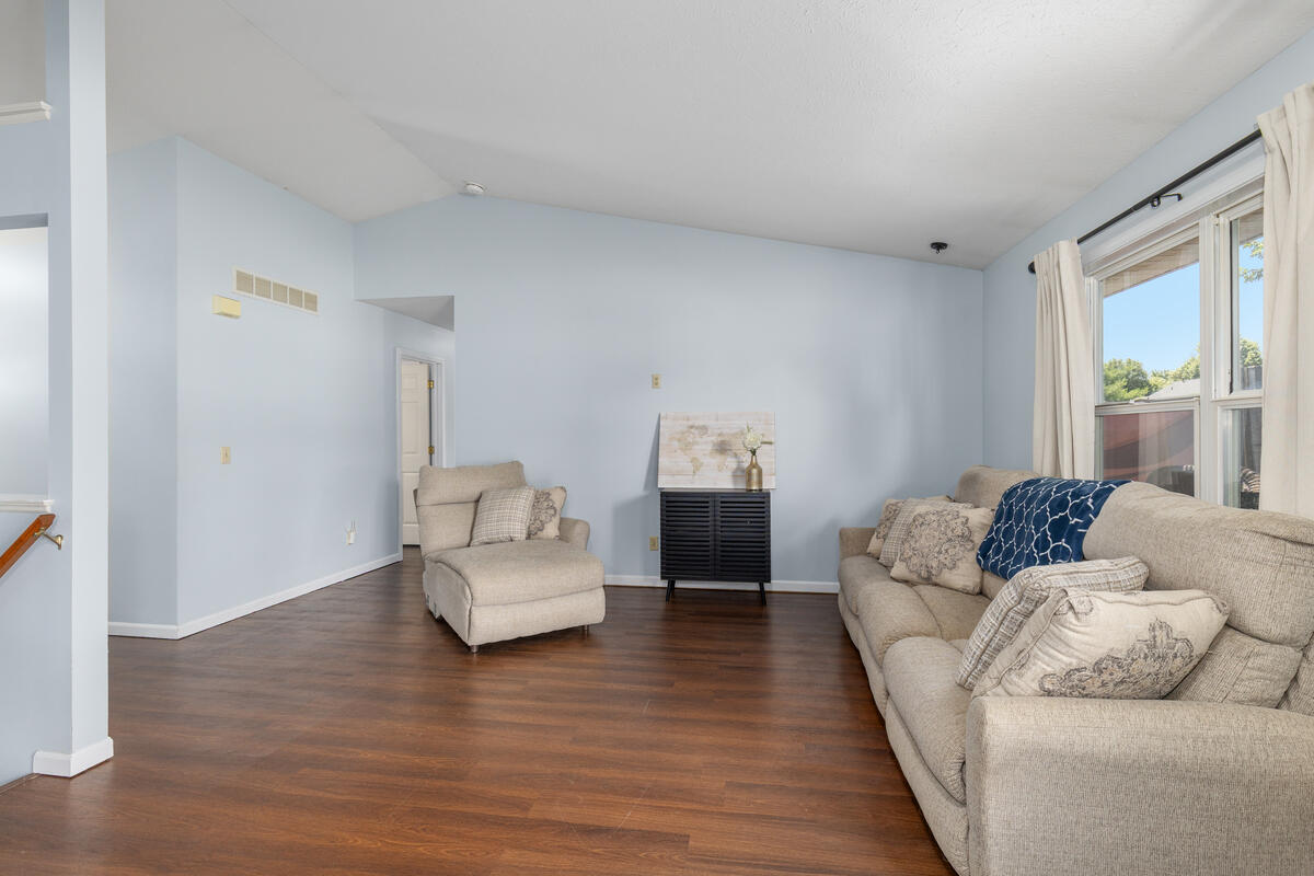 4815 Sweet Cherry Lane Kalamazoo MI 49004