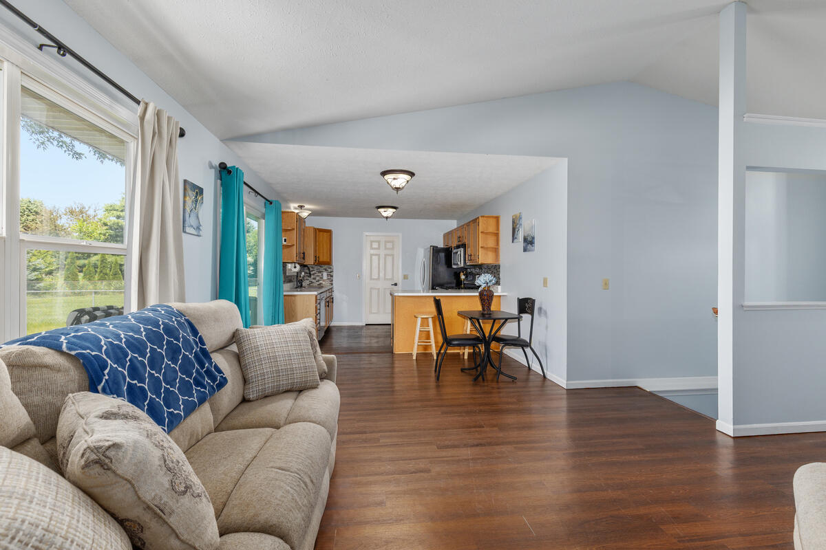 4815 Sweet Cherry Lane Kalamazoo MI 49004