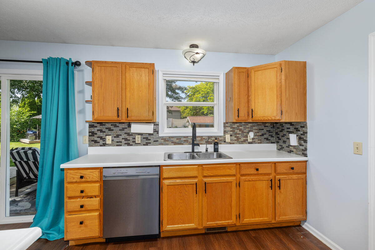 4815 Sweet Cherry Lane Kalamazoo MI 49004