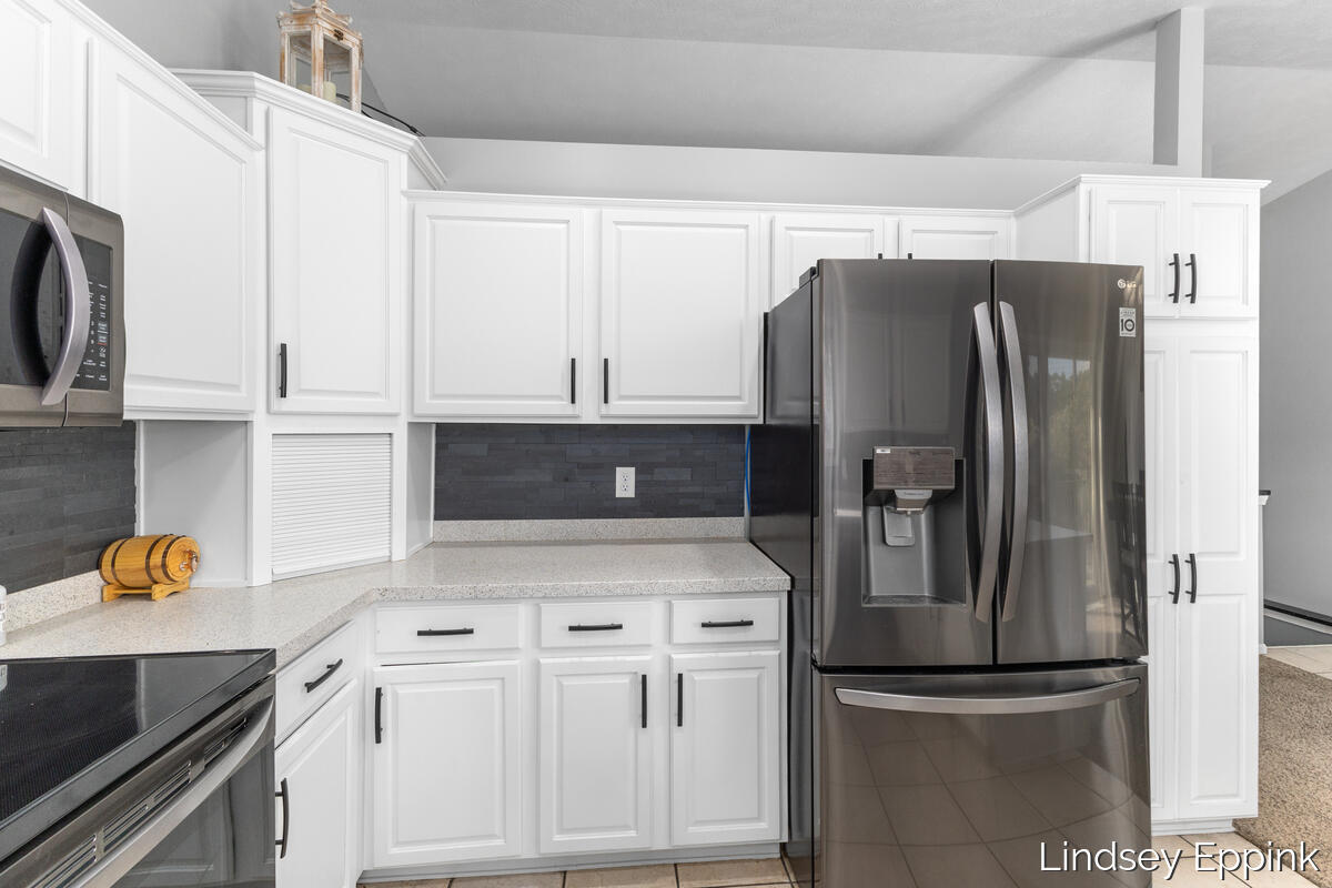 428 Escanaba Lane Muskegon MI 49442