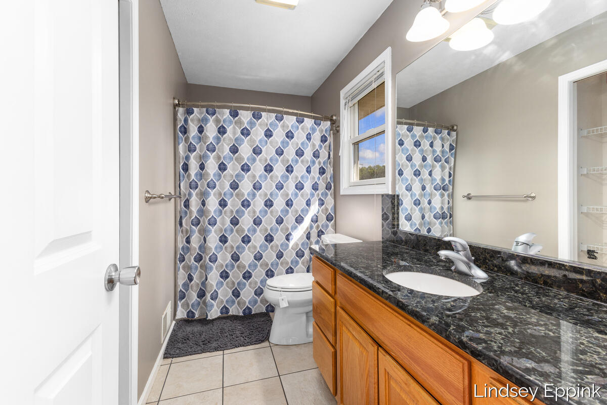 428 Escanaba Lane Muskegon MI 49442