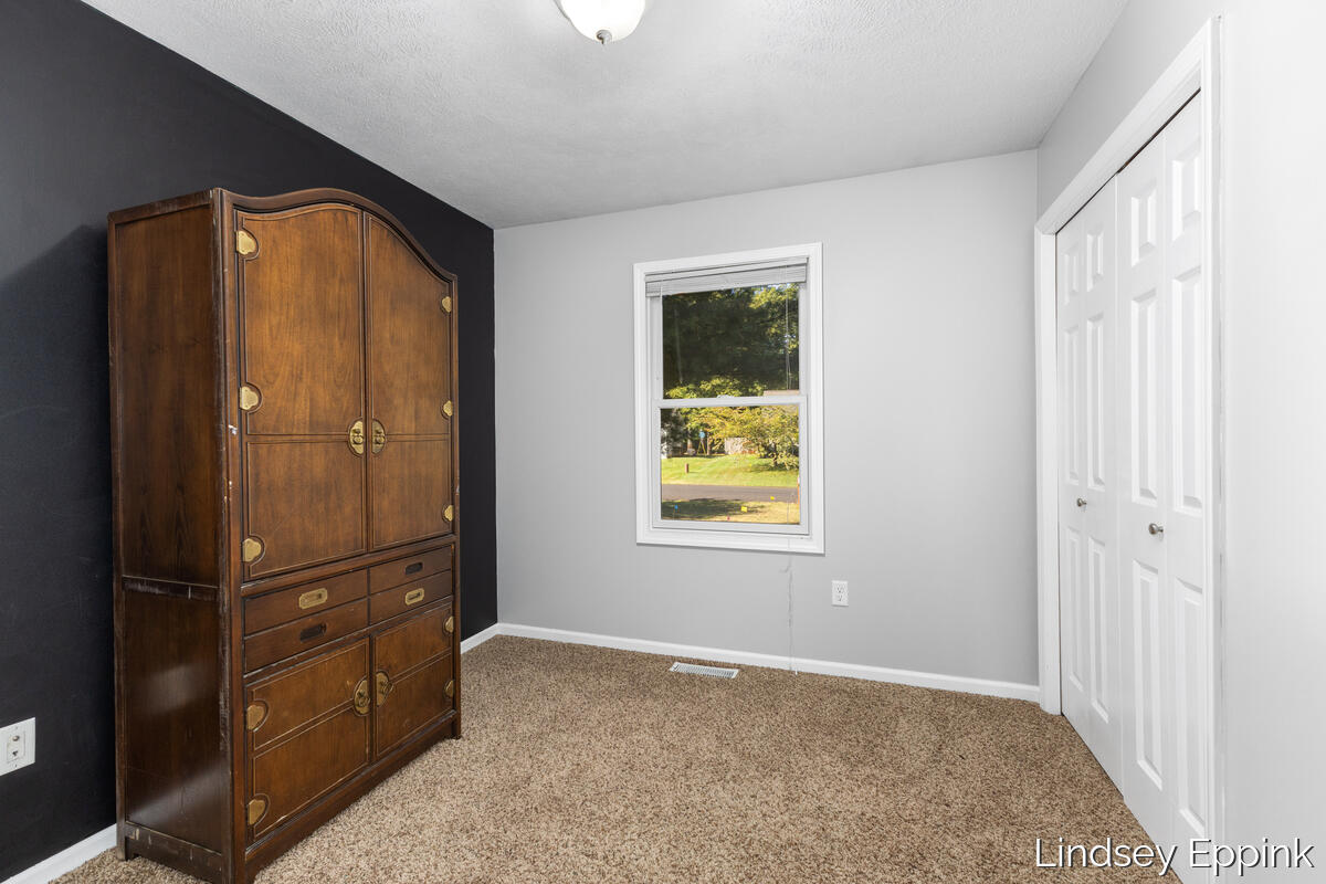 428 Escanaba Lane Muskegon MI 49442