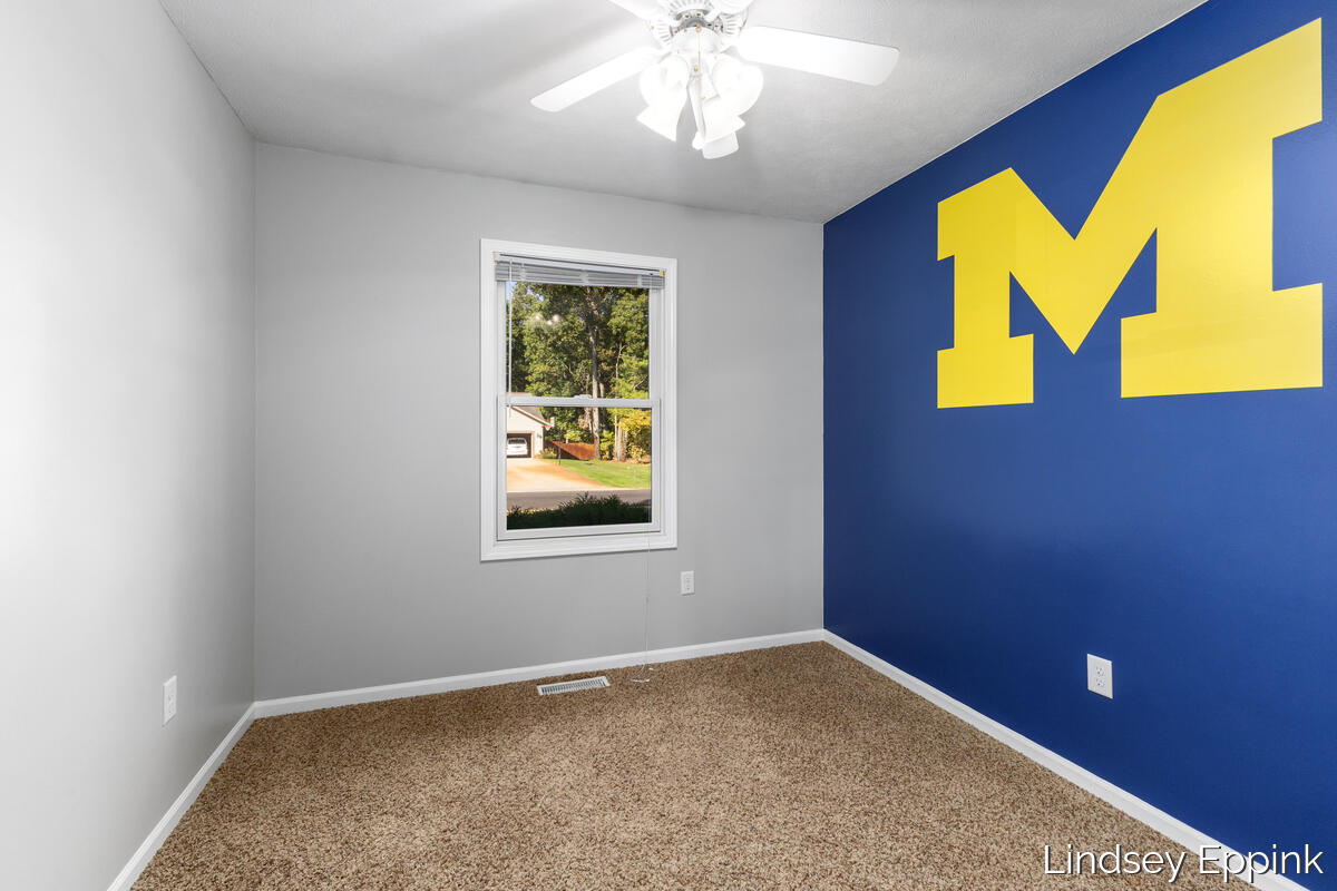 428 Escanaba Lane Muskegon MI 49442