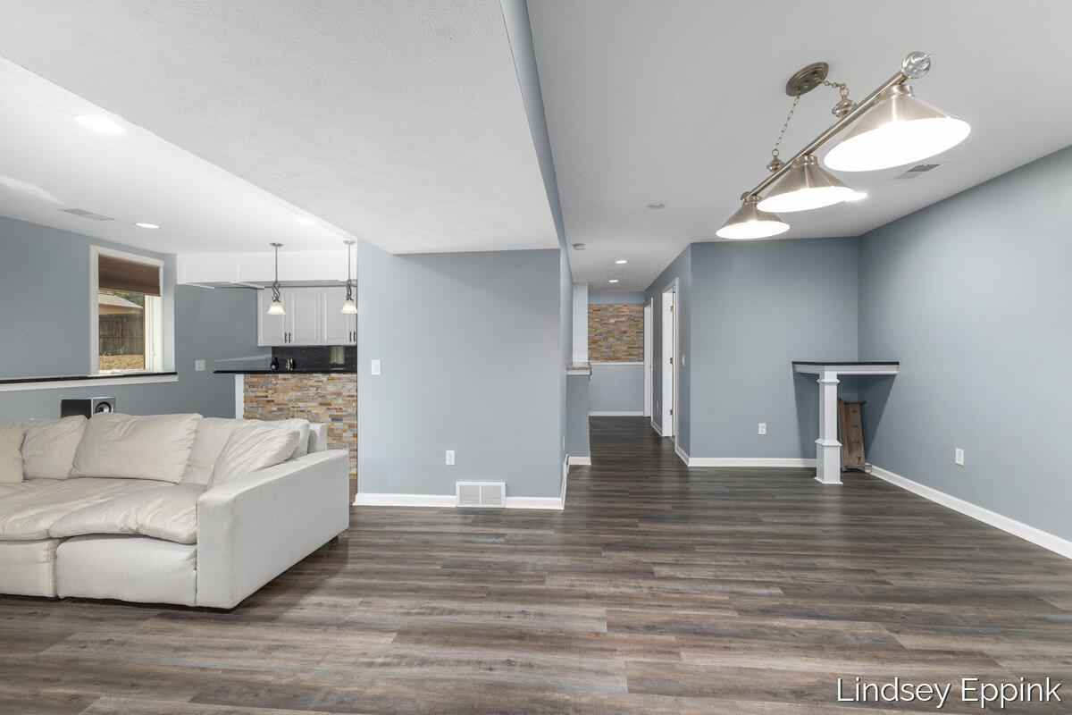 428 Escanaba Lane Muskegon MI 49442