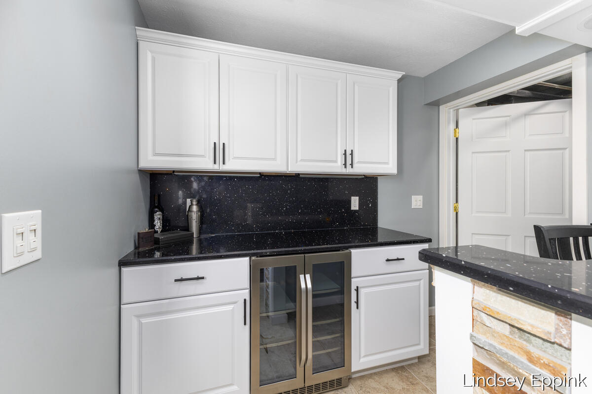 428 Escanaba Lane Muskegon MI 49442