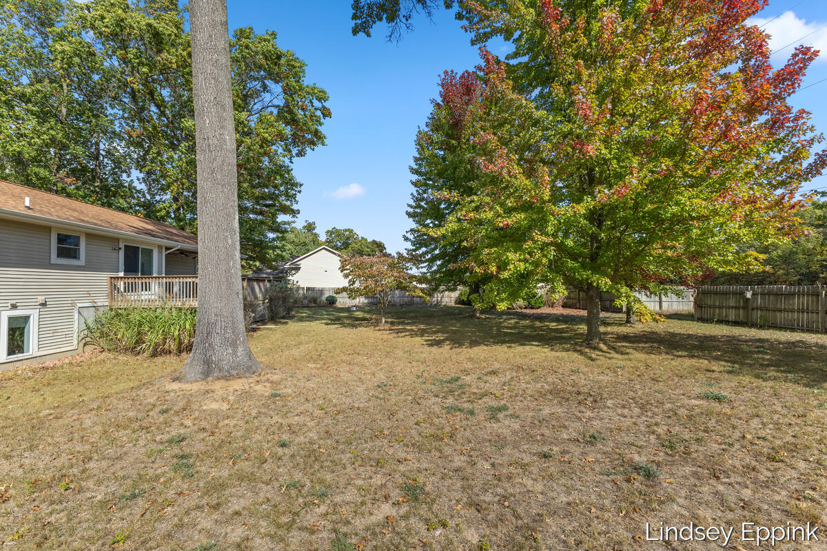 428 Escanaba Lane Muskegon MI 49442
