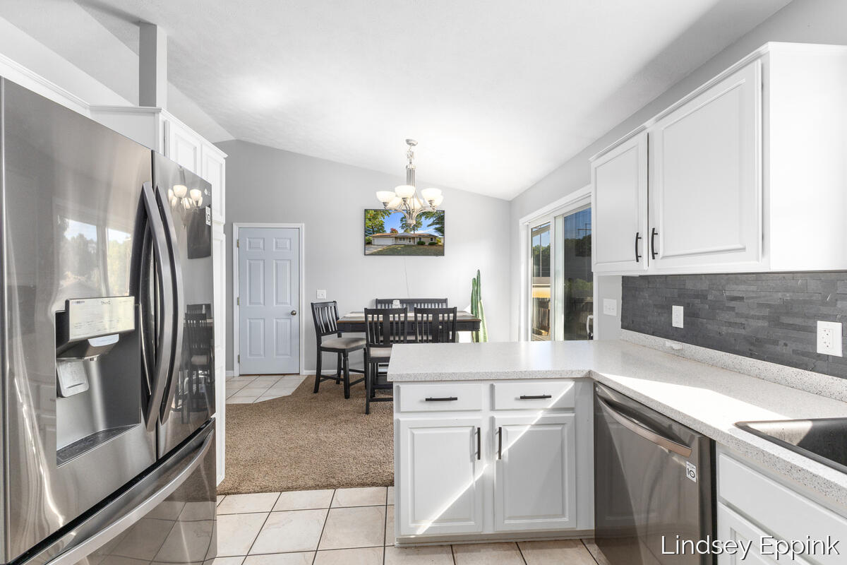 428 Escanaba Lane Muskegon MI 49442