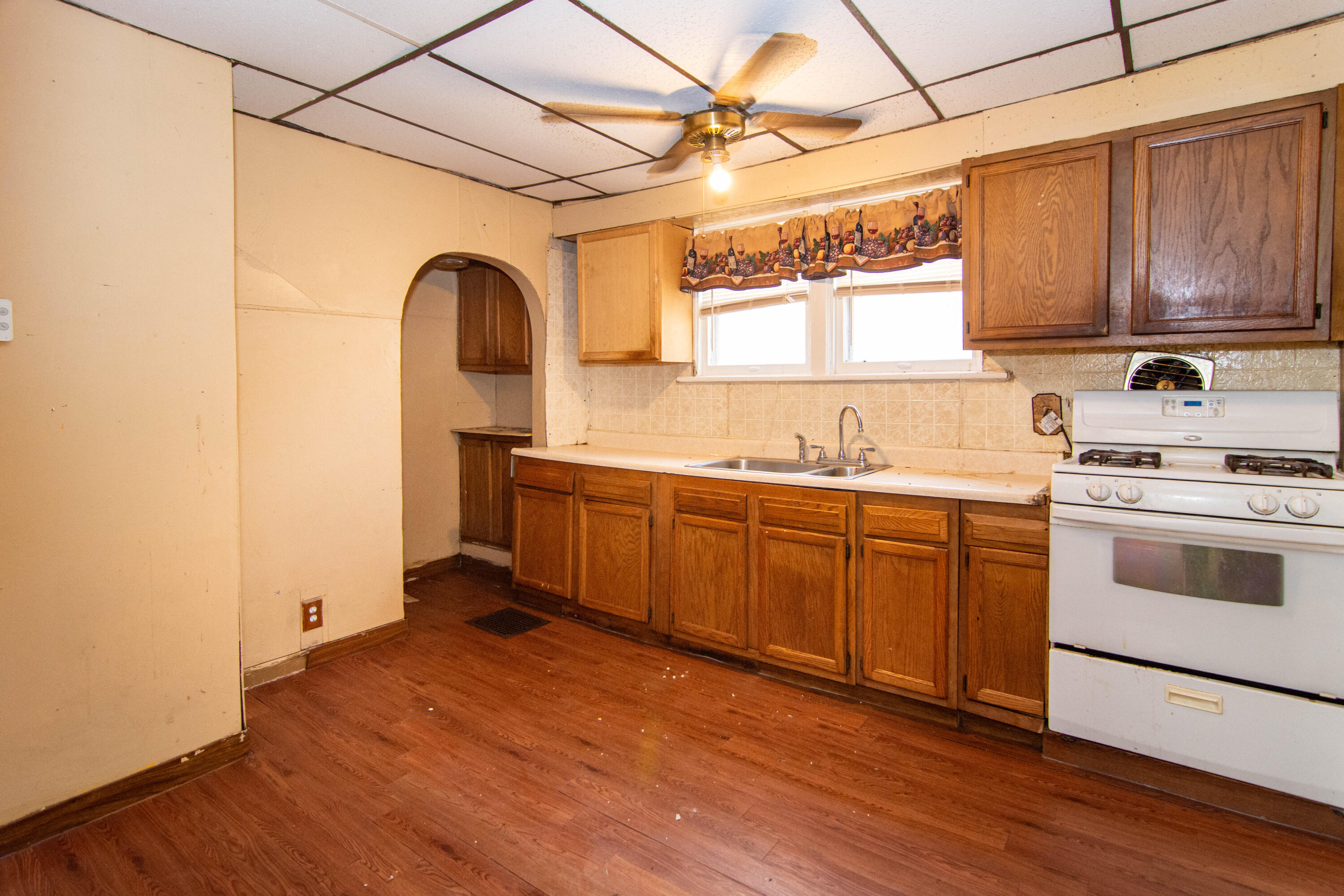 955 Colfax Avenue Benton Harbor MI 49022