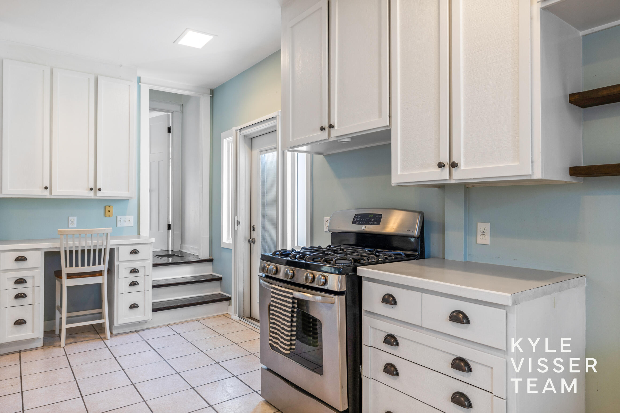 725 Gladstone Drive SE East Grand Rapids MI 49506