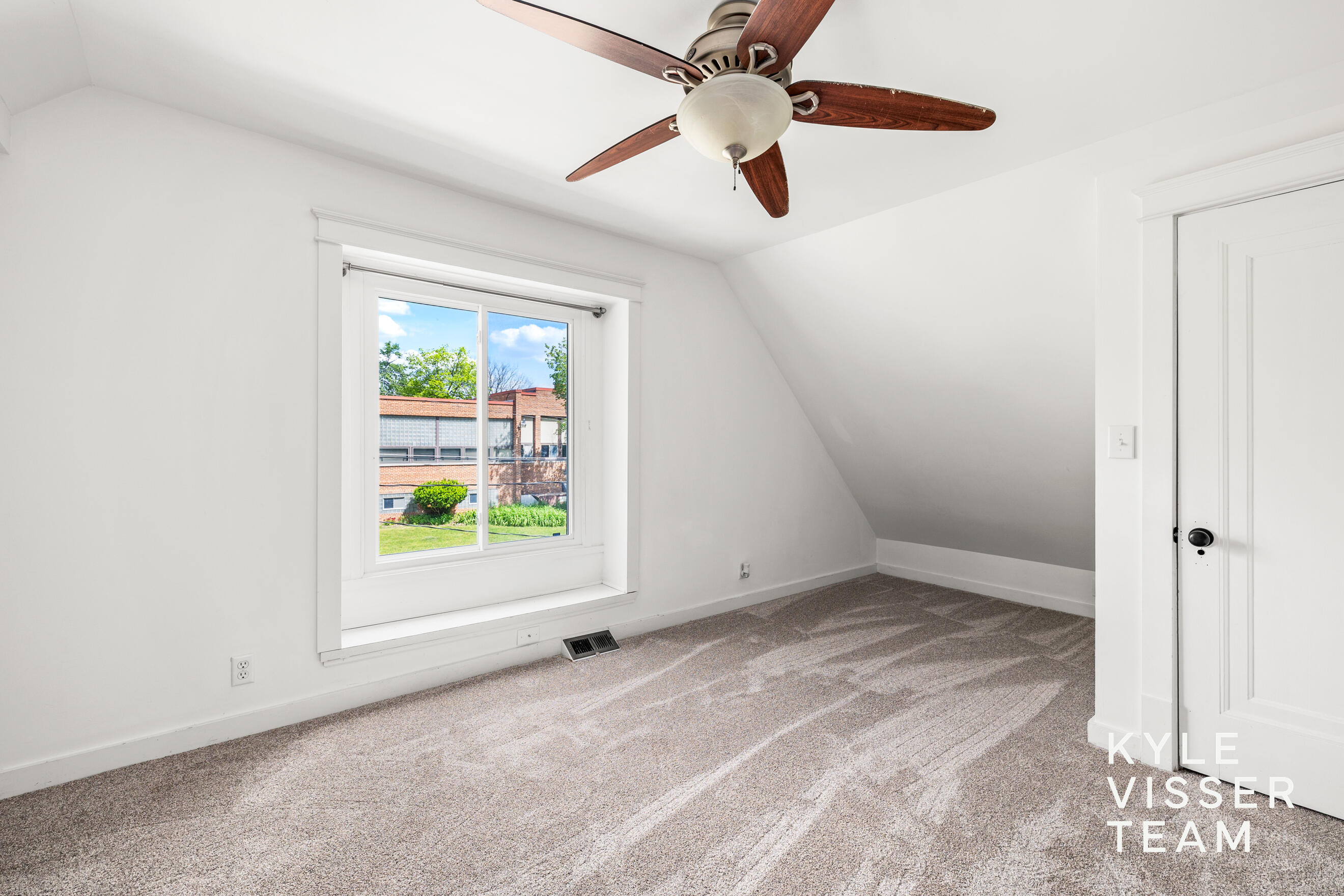 725 Gladstone Drive SE East Grand Rapids MI 49506
