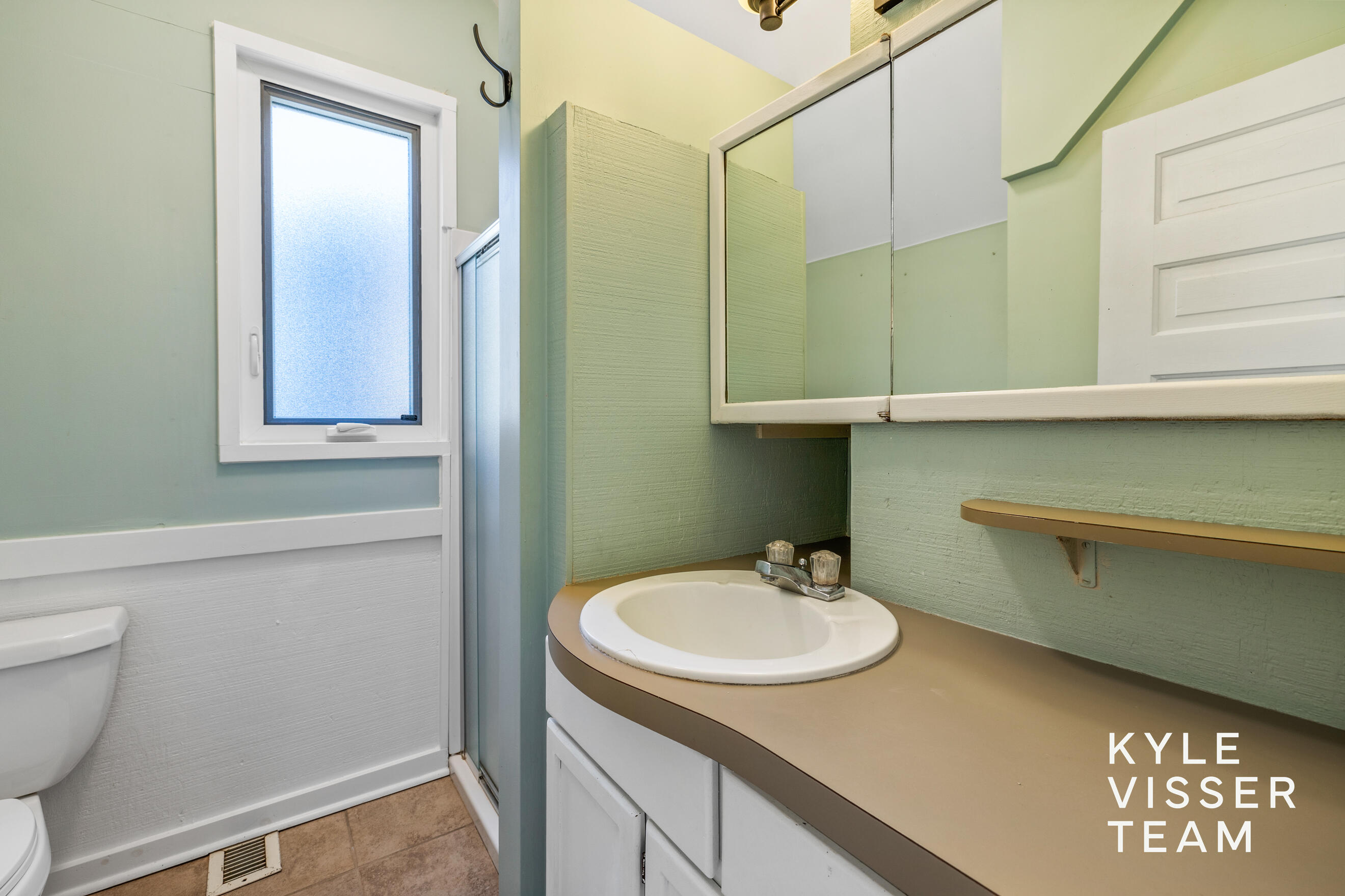 725 Gladstone Drive SE East Grand Rapids MI 49506