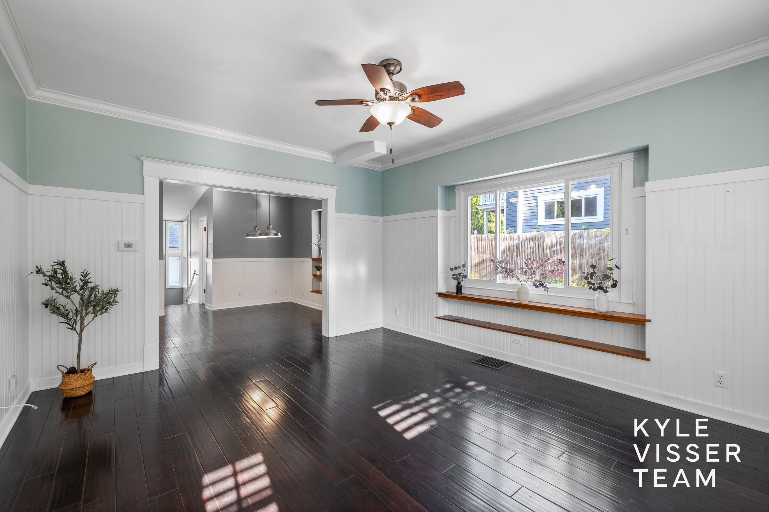 725 Gladstone Drive SE East Grand Rapids MI 49506