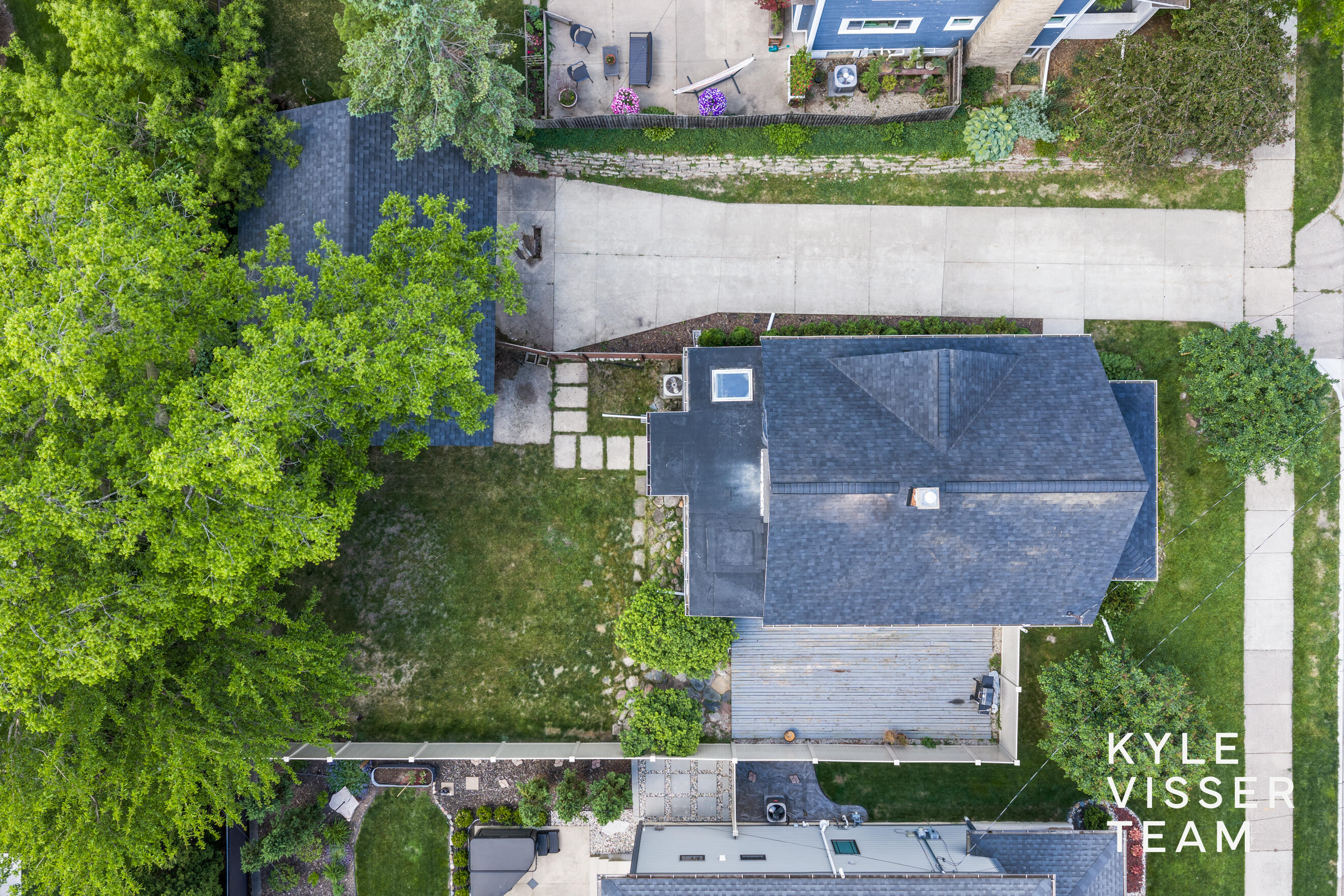 725 Gladstone Drive SE East Grand Rapids MI 49506