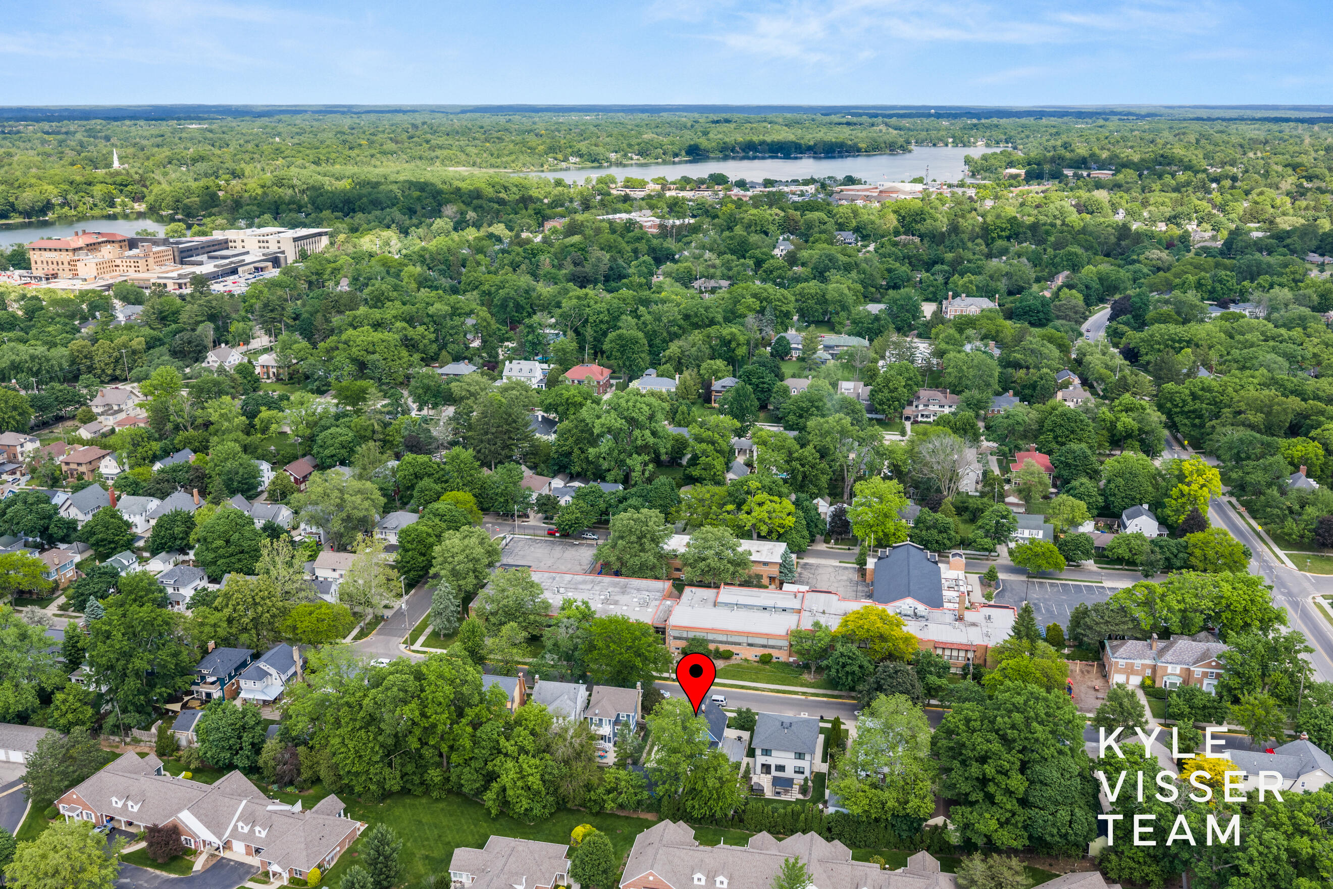 725 Gladstone Drive SE East Grand Rapids MI 49506