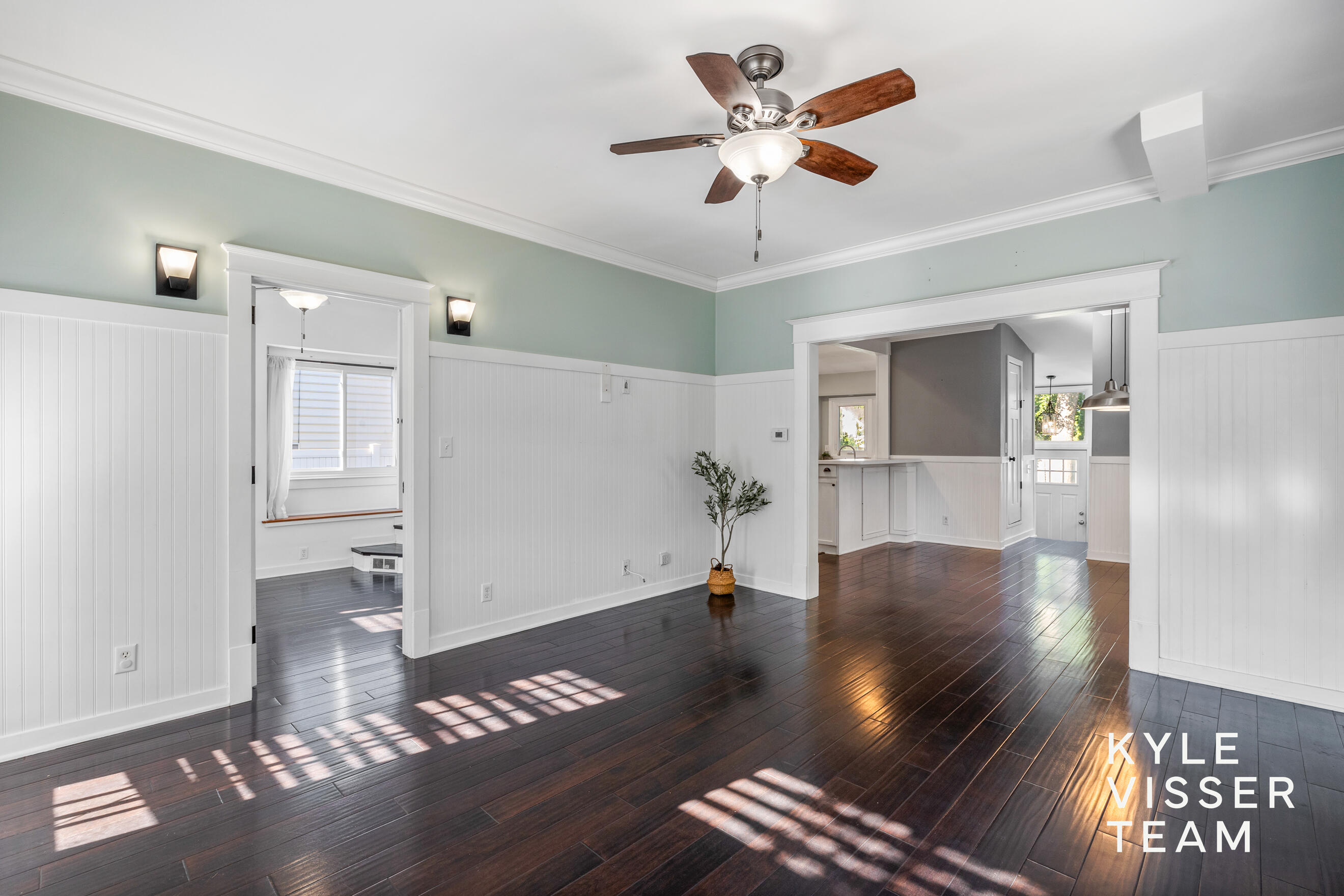 725 Gladstone Drive SE East Grand Rapids MI 49506
