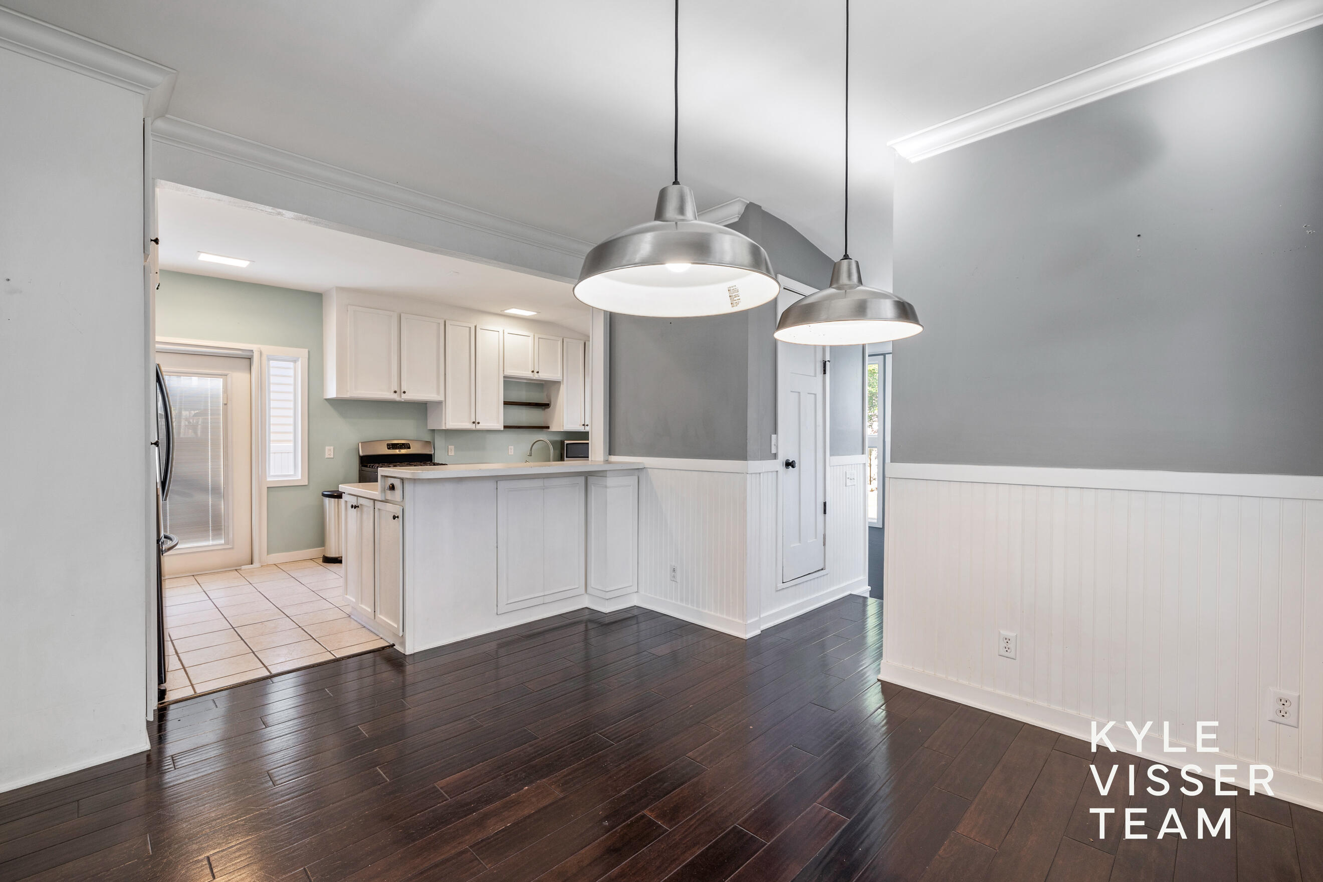 725 Gladstone Drive SE East Grand Rapids MI 49506