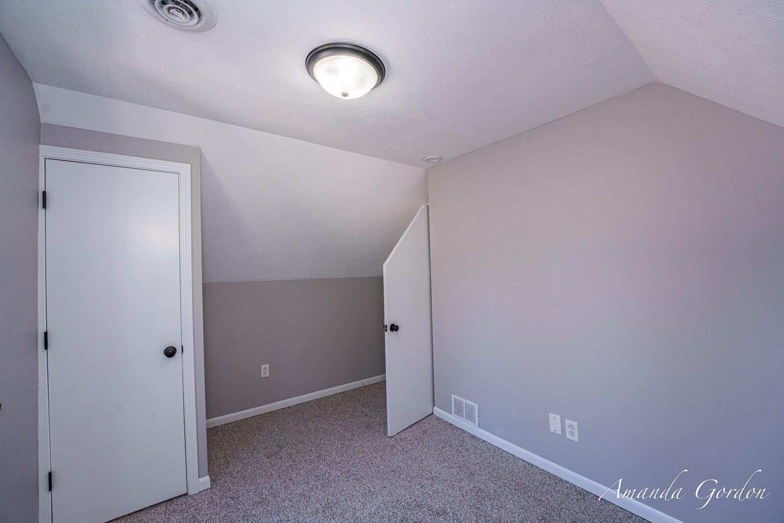 16 Indiana Avenue NW Grand Rapids MI 49504
