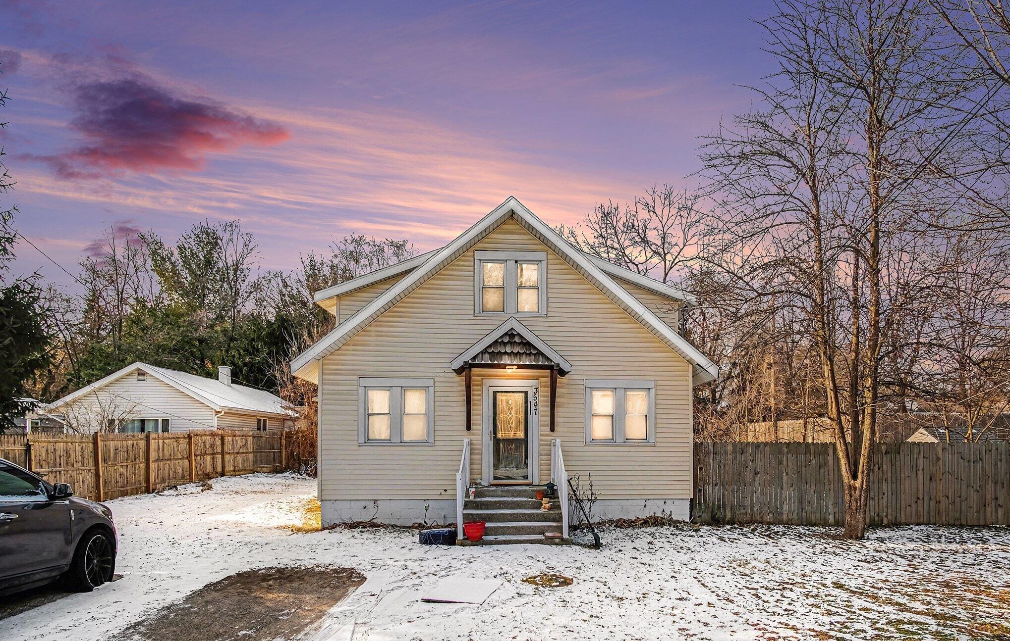 3547 Carlton Avenue NE Grand Rapids MI 49525