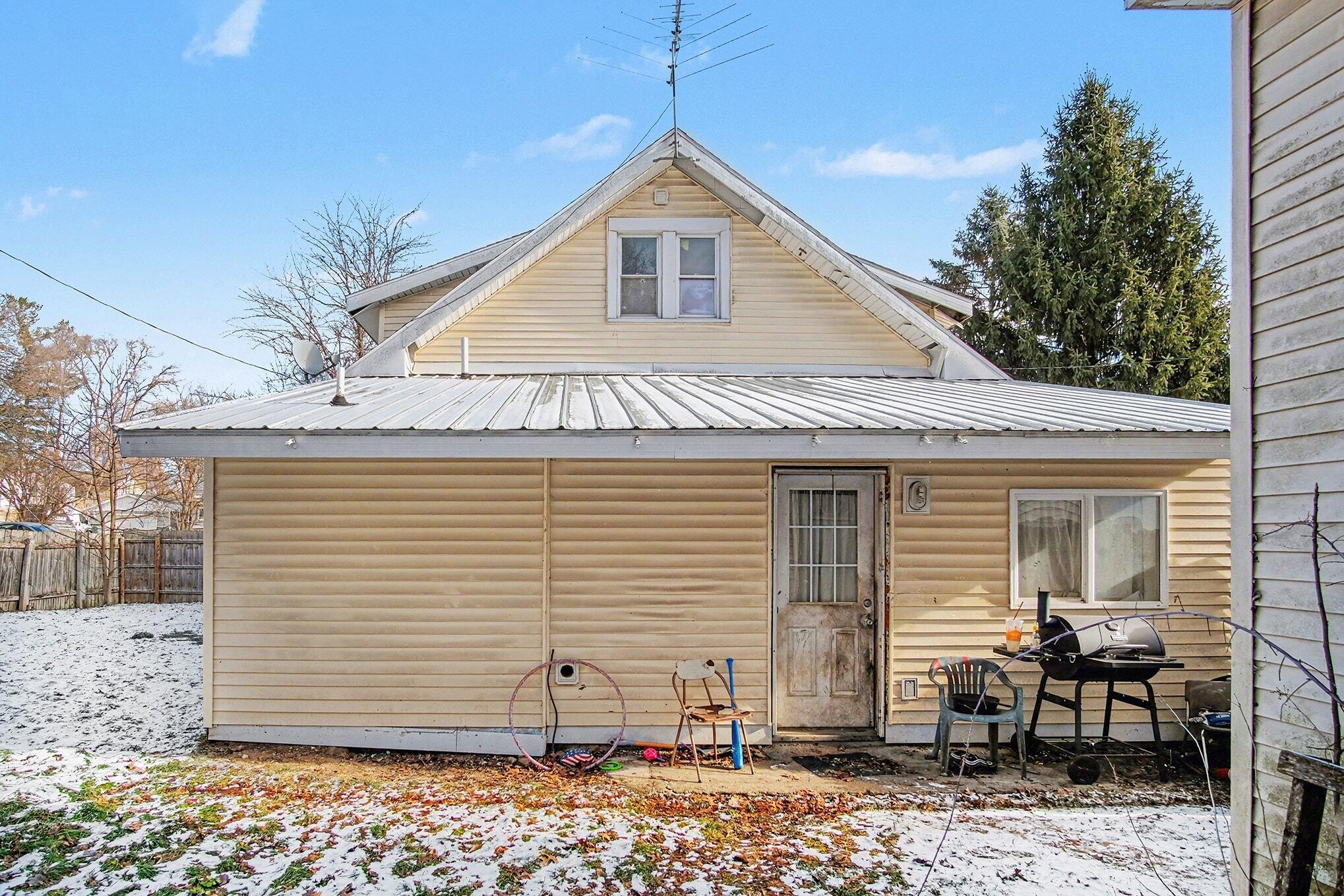 3547 Carlton Avenue NE Grand Rapids MI 49525