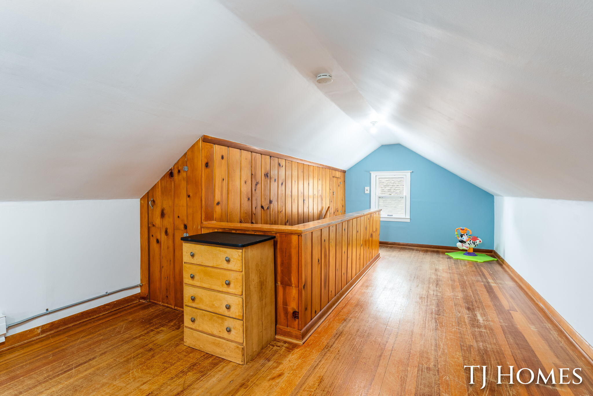 939 Benjamin Avenue NE Grand Rapids MI 49503