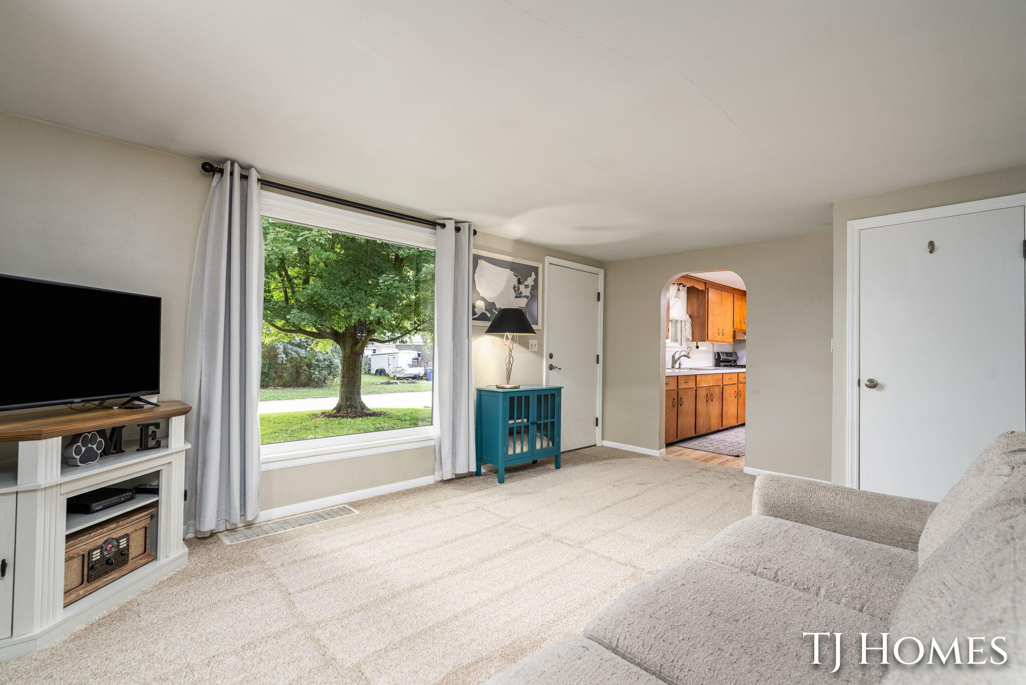 939 Benjamin Avenue NE Grand Rapids MI 49503