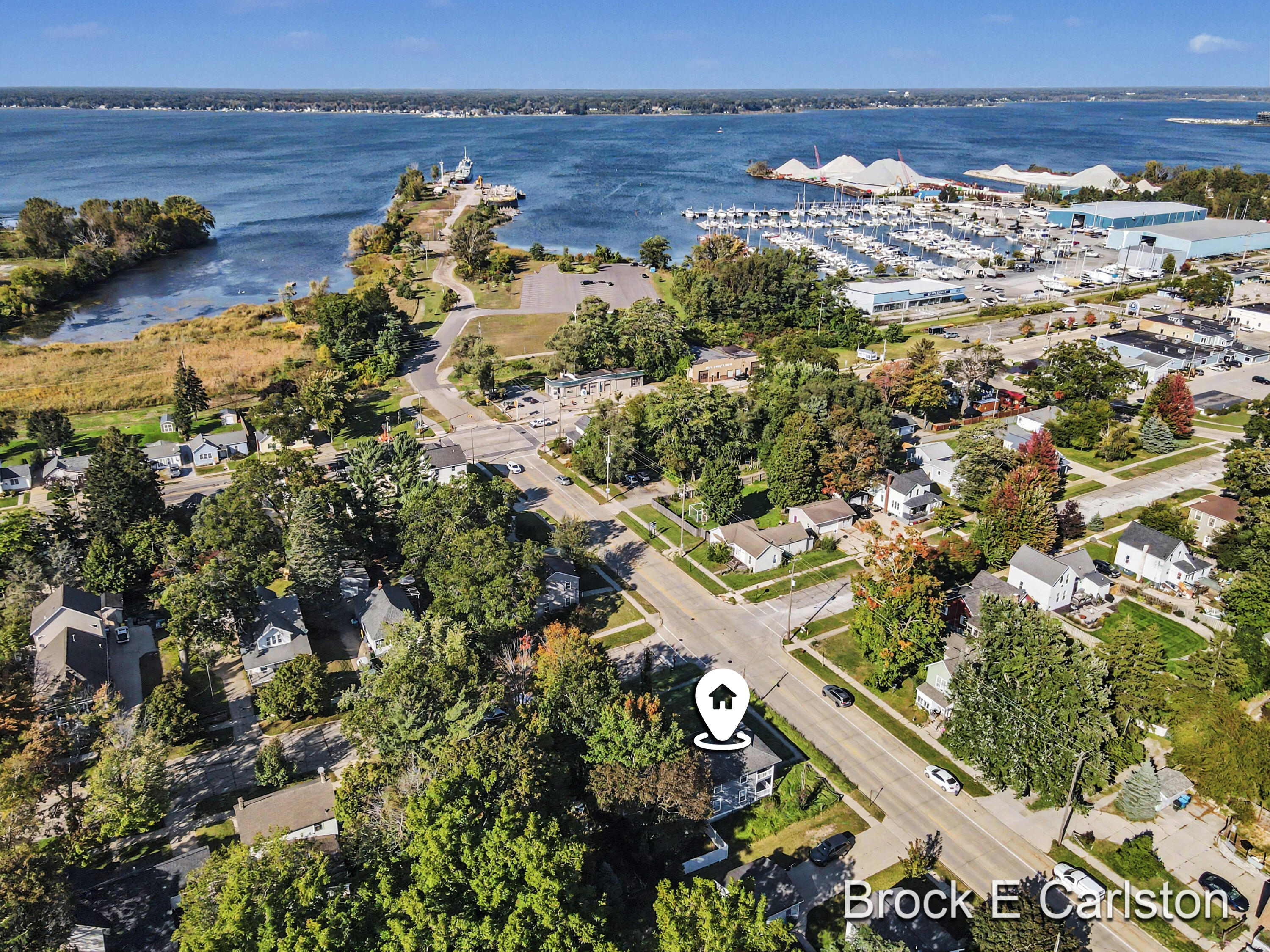 2169 Mccracken Street Muskegon MI 49441