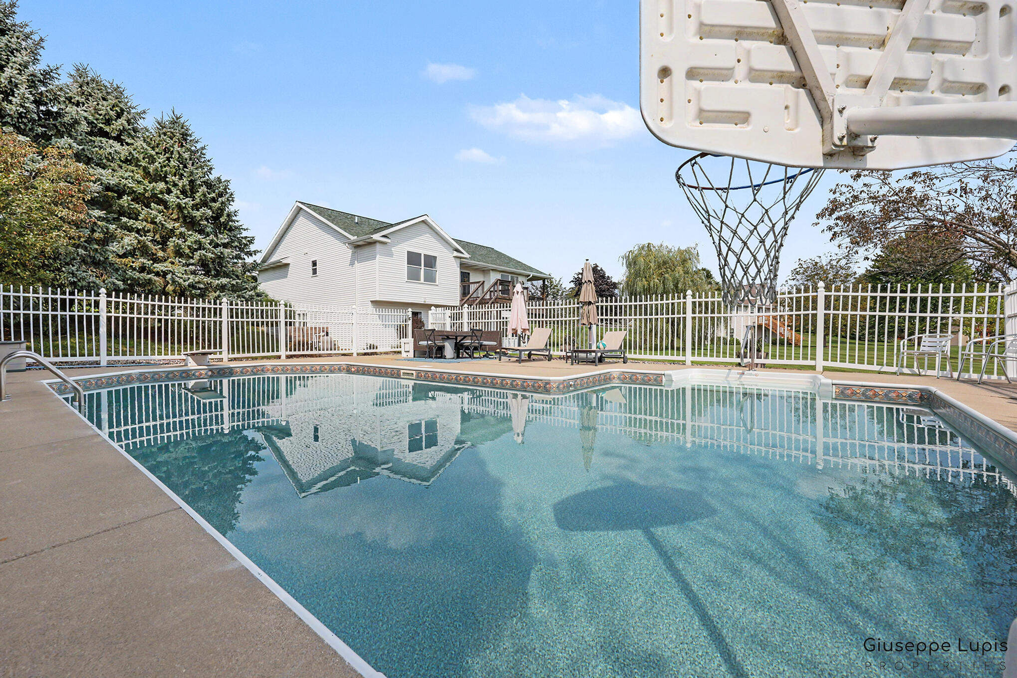 5870 Terrace Ridge Drive NE Rockford MI 49341